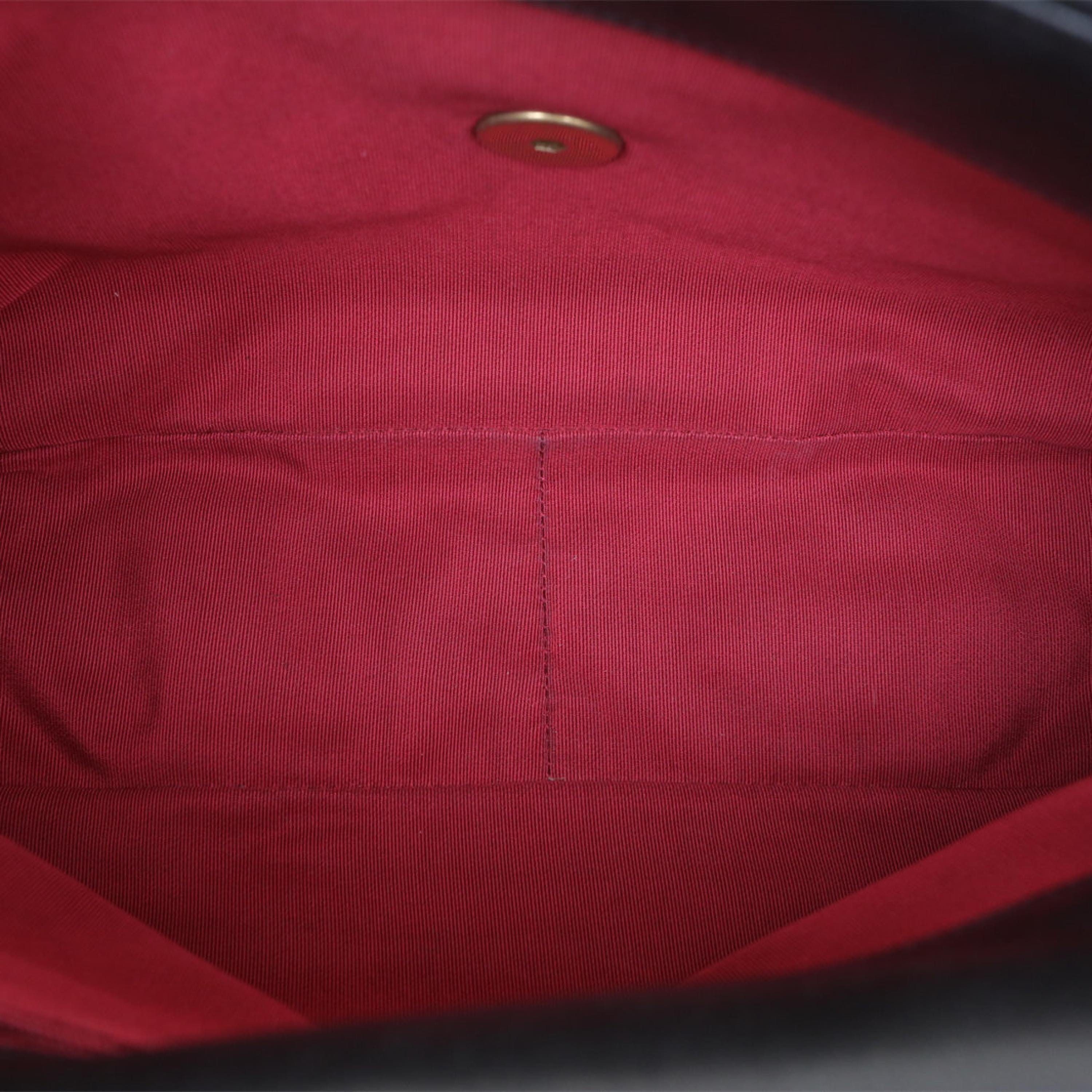 Chanel Chanel 19BAG Medium Flap Bag, 30cm, Black, S 31k Leather, Gold and Silver Buckle
Instructions, ID card ALC3173