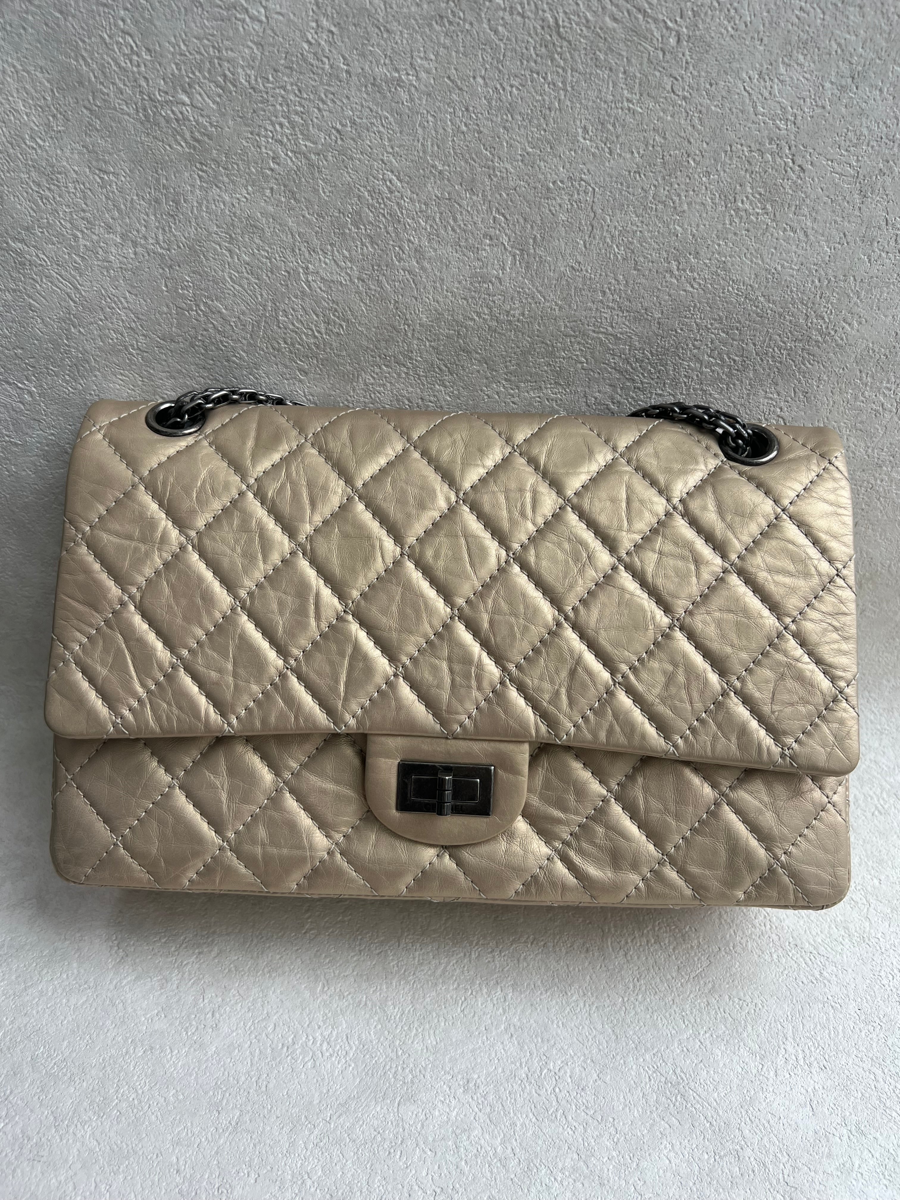 Chanel Chanel 255 Reissue Flap Matt Gold Large RGH
