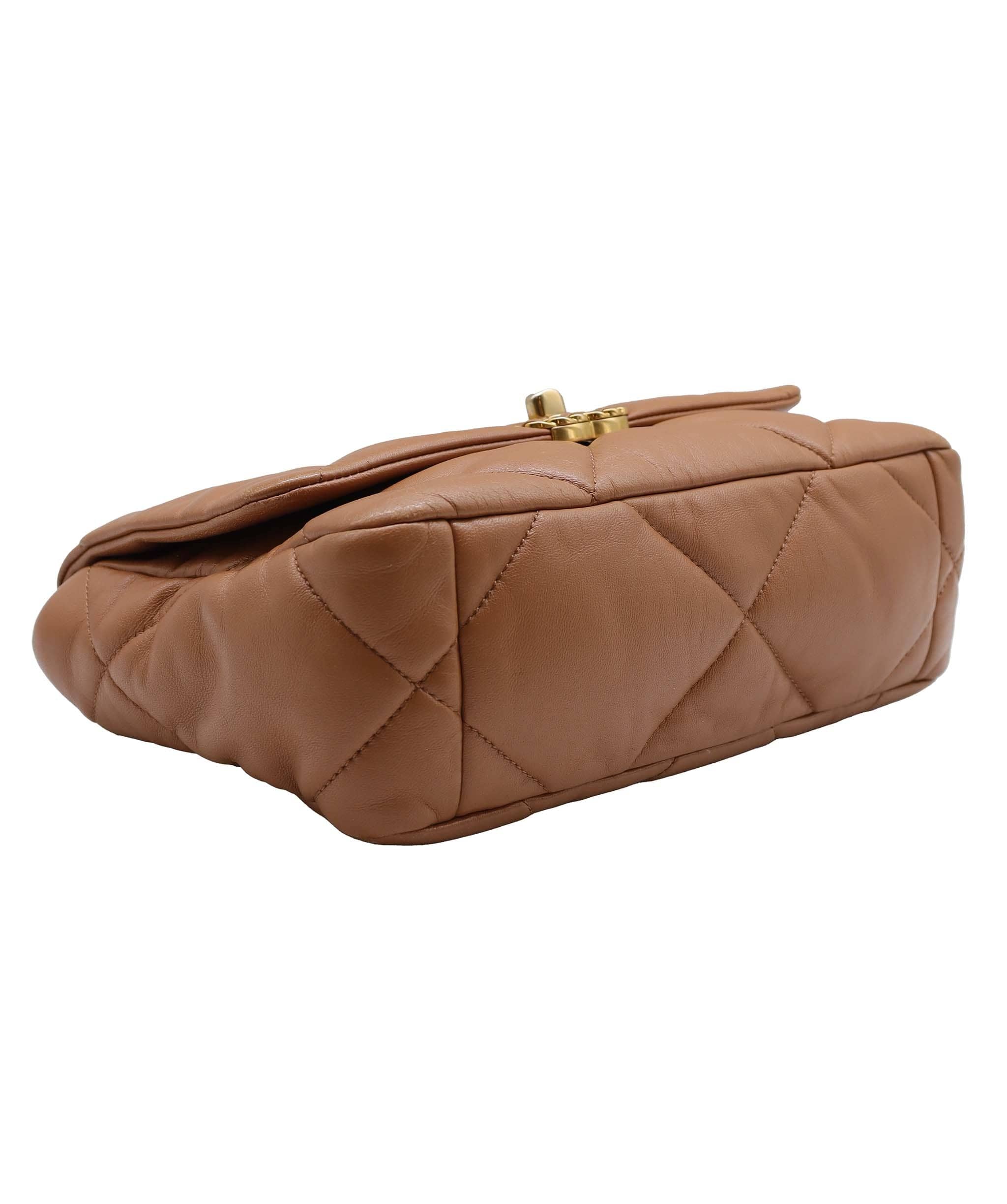 Chanel Chanel Beige 19 Small Leather Bag AGC3024