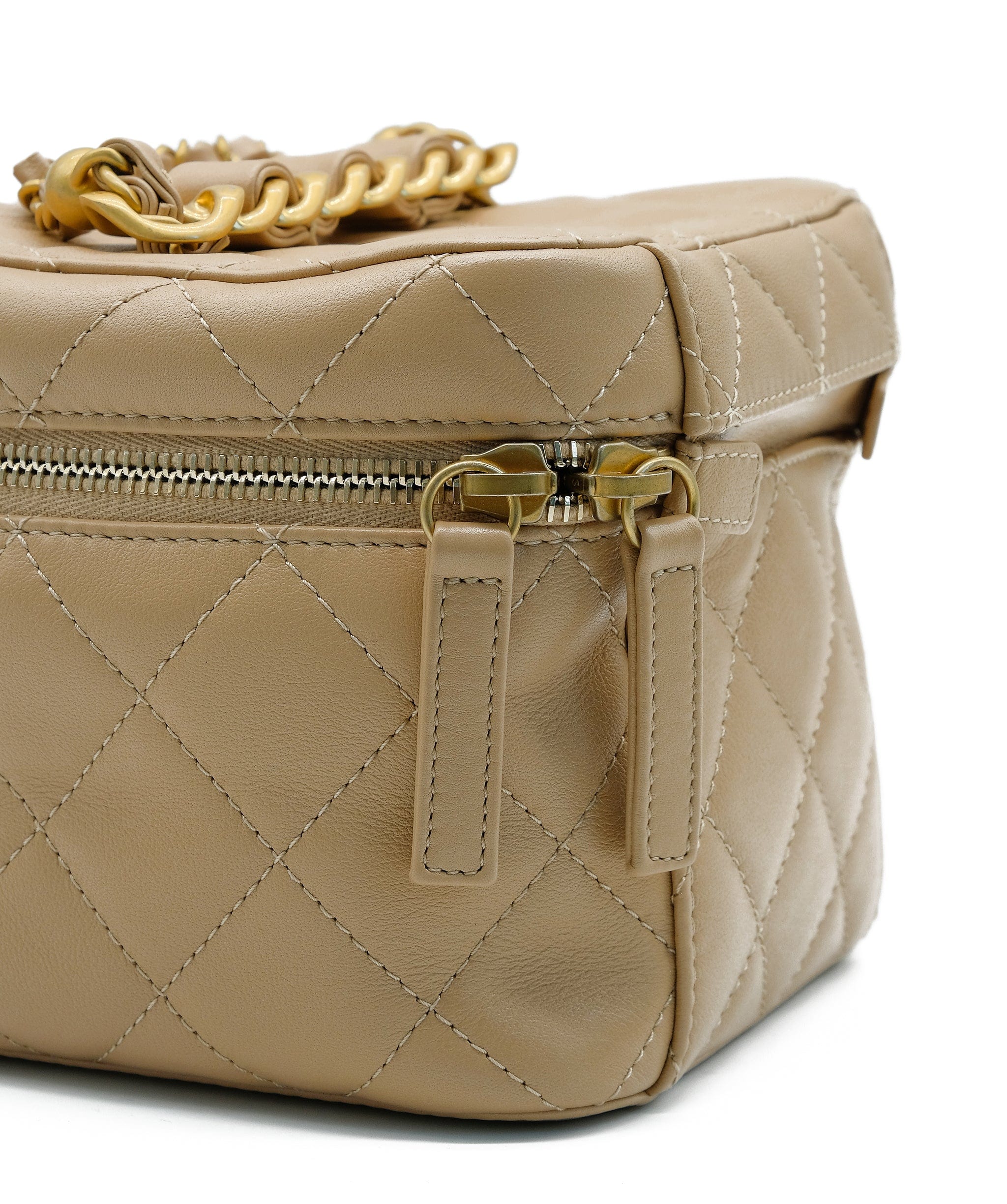 Chanel Chanel Beige Box Bag RJC2239