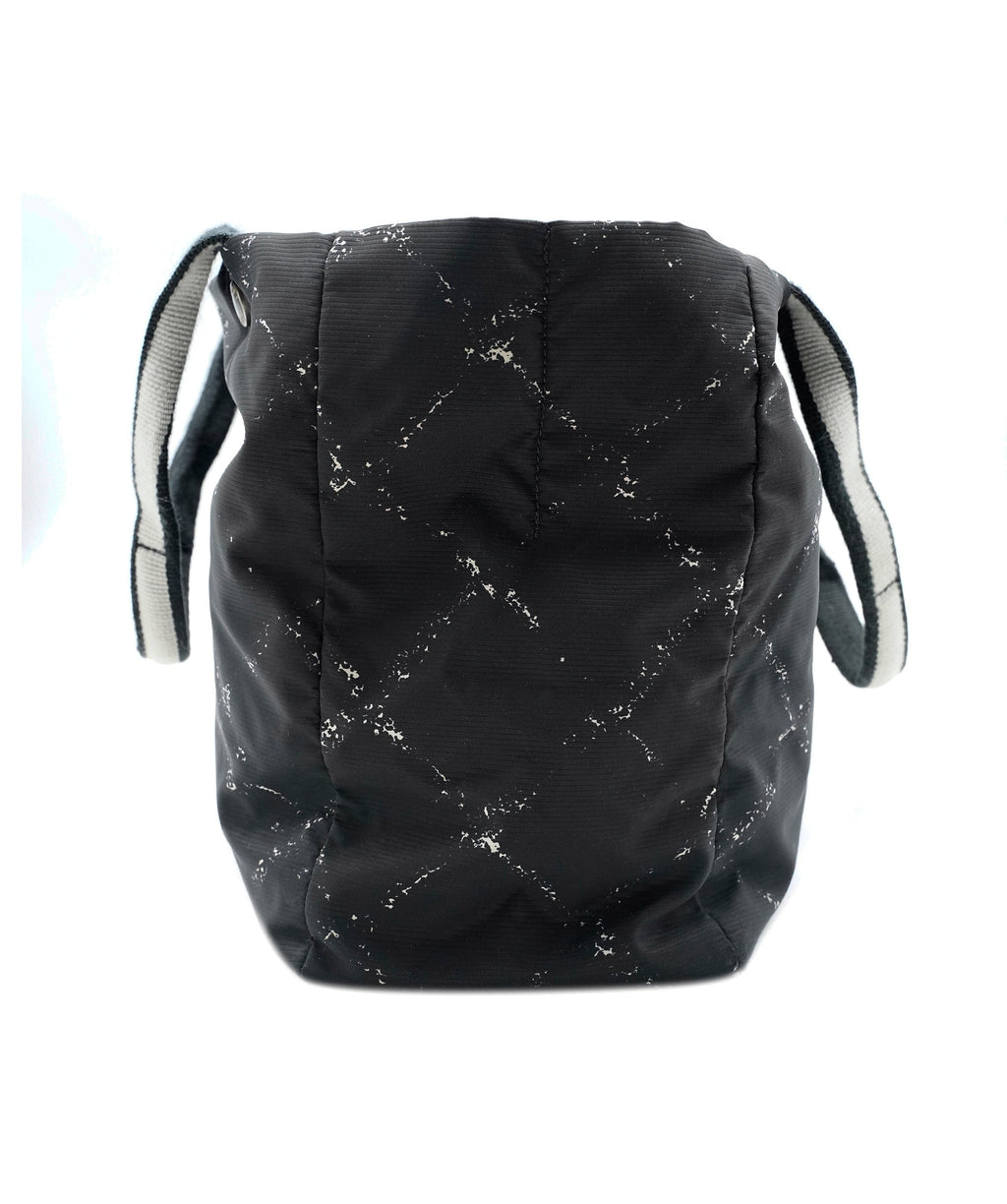 Chanel Black Travel MM Tote Bag – Timeless Vintage Company