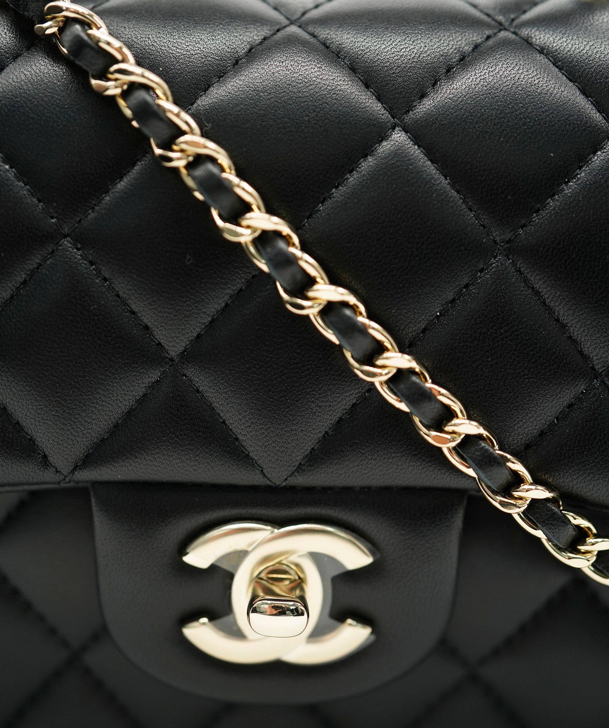 Chanel Chanel Black Top Handle ASC4928