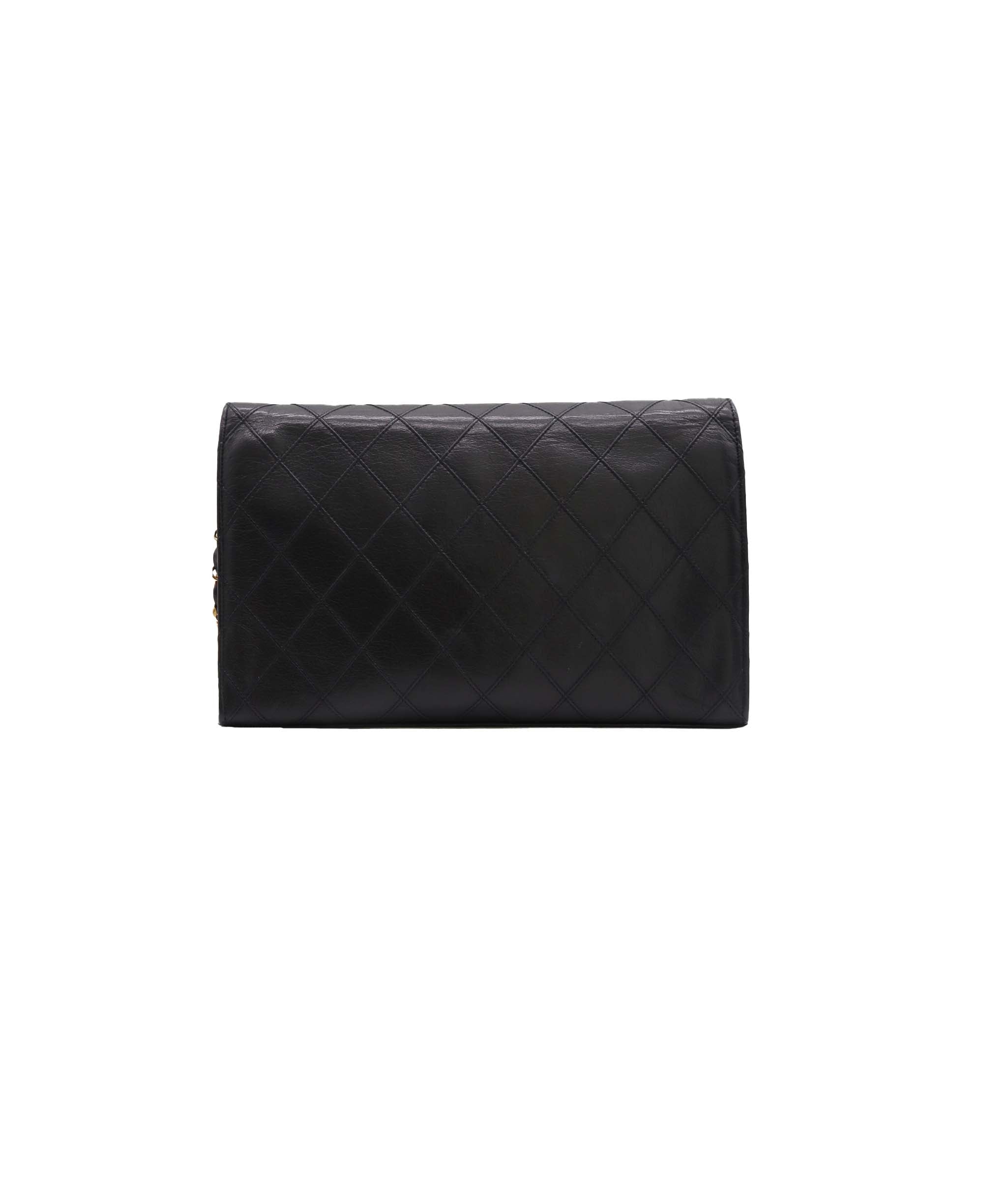 Chanel Chanel Black Vintage Full Flap with XL CC closure DXBK0008