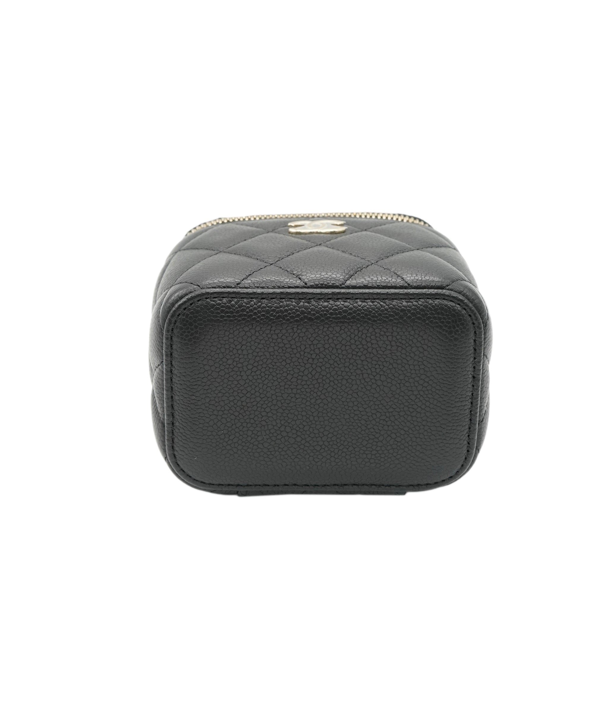 Chanel Chanel Caviar Small Vanity  ALC3014