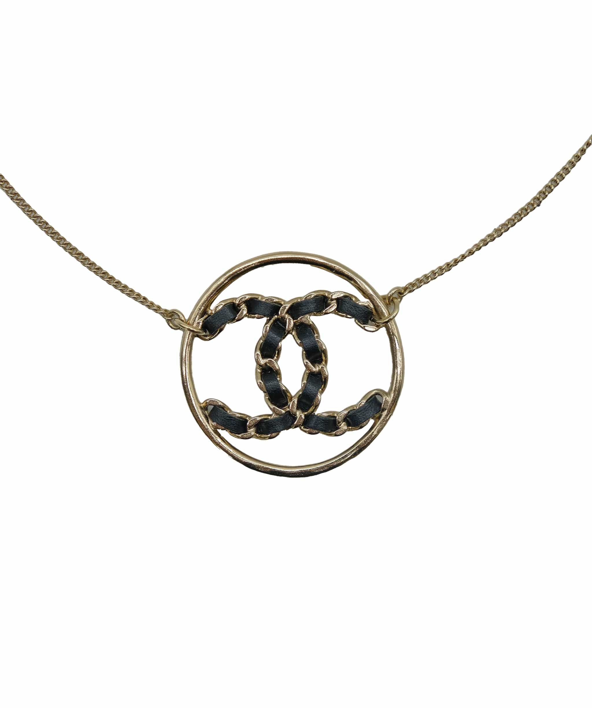 Chanel Chanel CC Circle Necklace Gold Metal Leather ASC5314