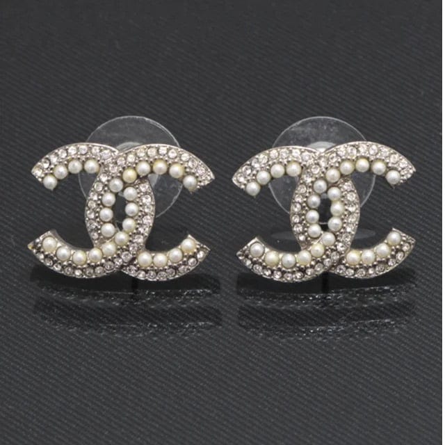 Chanel CHANEL CC Mark Faux Pearl & Silver-toned Pierced Earrings C19K #64358 - AJC0578