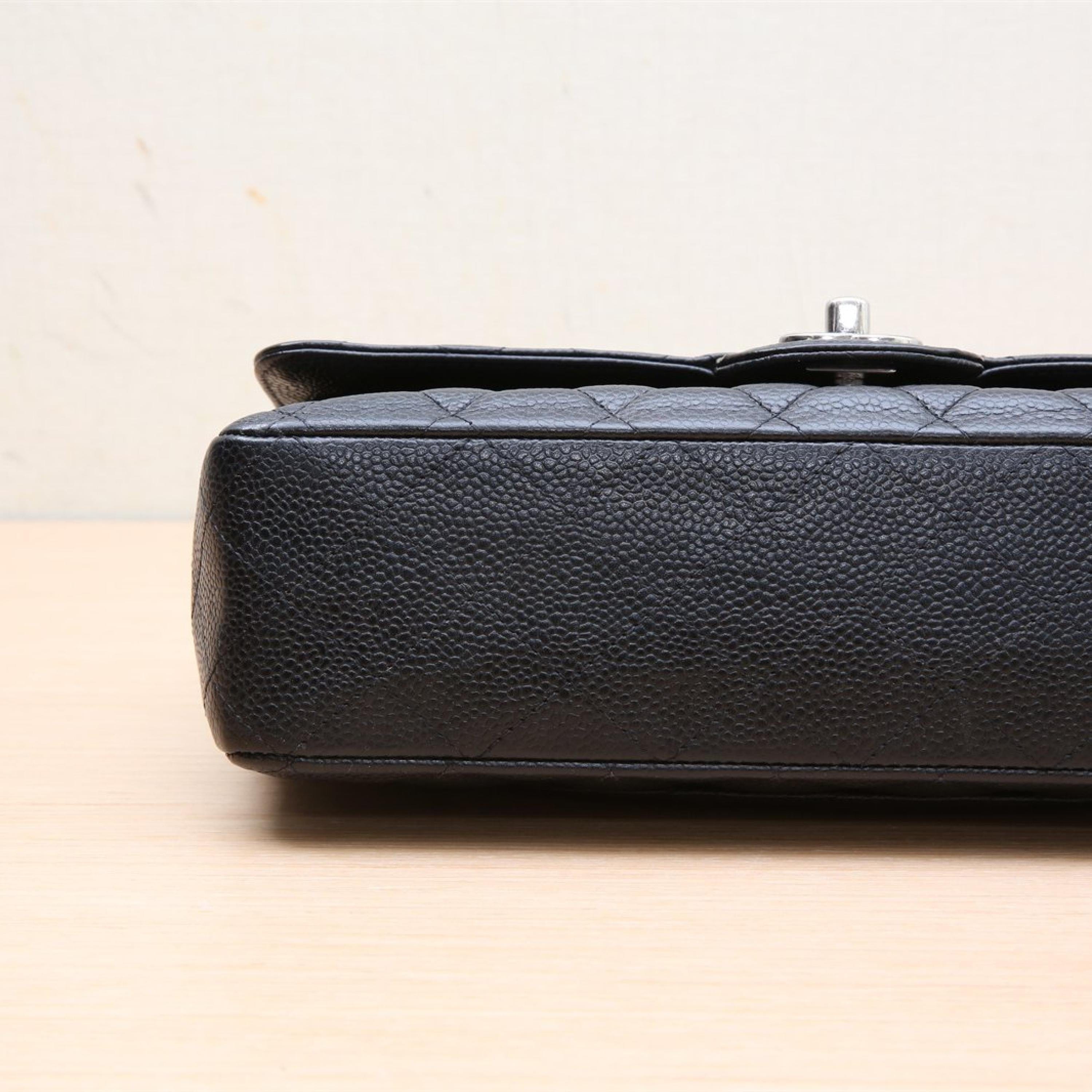 Chanel Chanel CF Flap Bag Medium 25.5cm Black Lychee Leather C Silver Buckle Lychee Leather C 14k Silver Buckle
Box ALC3153