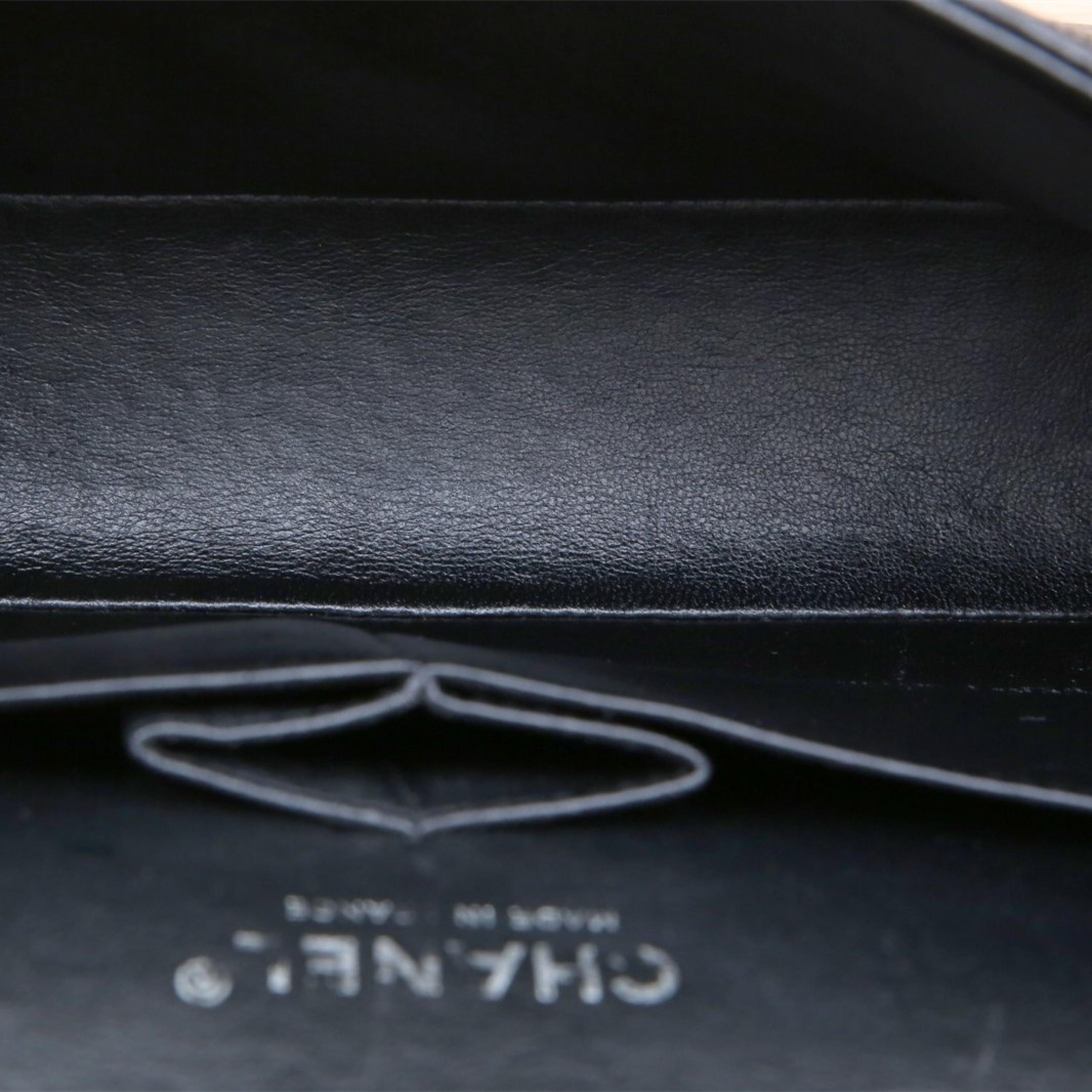 Chanel Chanel CF Flap Bag Medium 25.5cm Black Lychee Leather C Silver Buckle Lychee Leather C 14k Silver Buckle
Box ALC3153