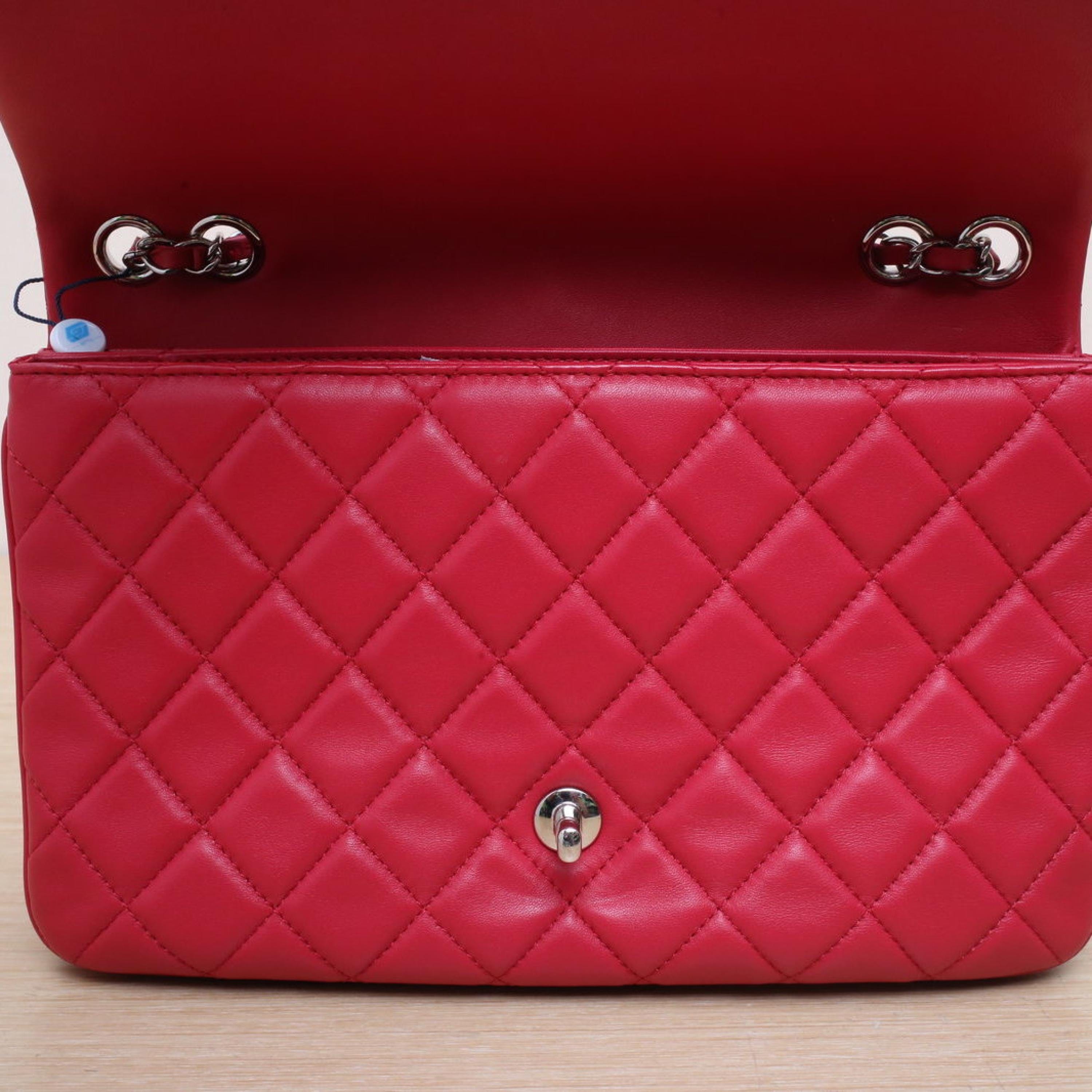 Chanel Chanel CF Flap Bag Single Flap JUMBO 30cm Rose Red Leather S 19k Silver Buckle
Original dust bag, ID card ALC3169