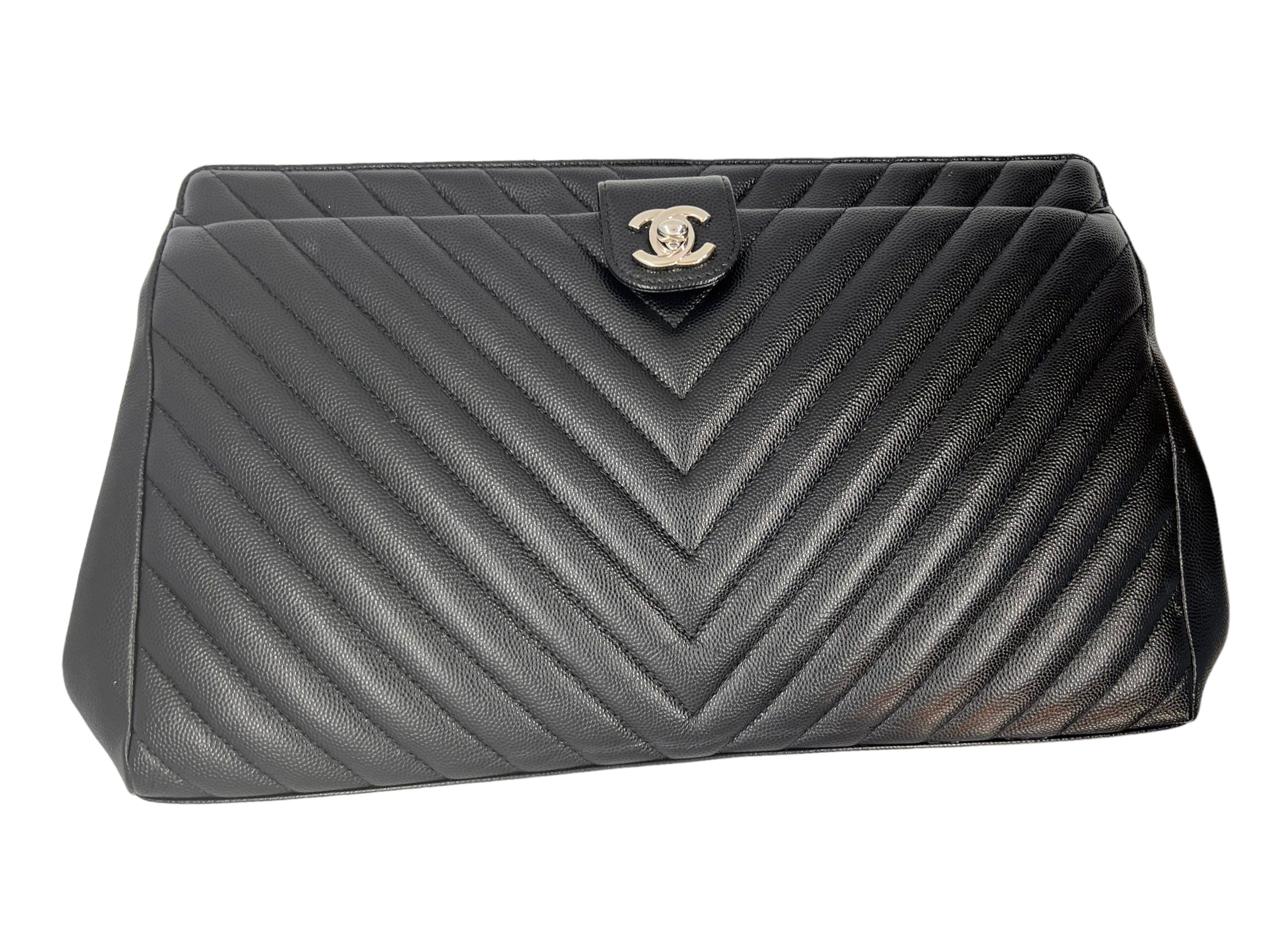 Chanel Chanel Chevron Caviar Turnlock Clutch DXBK0060