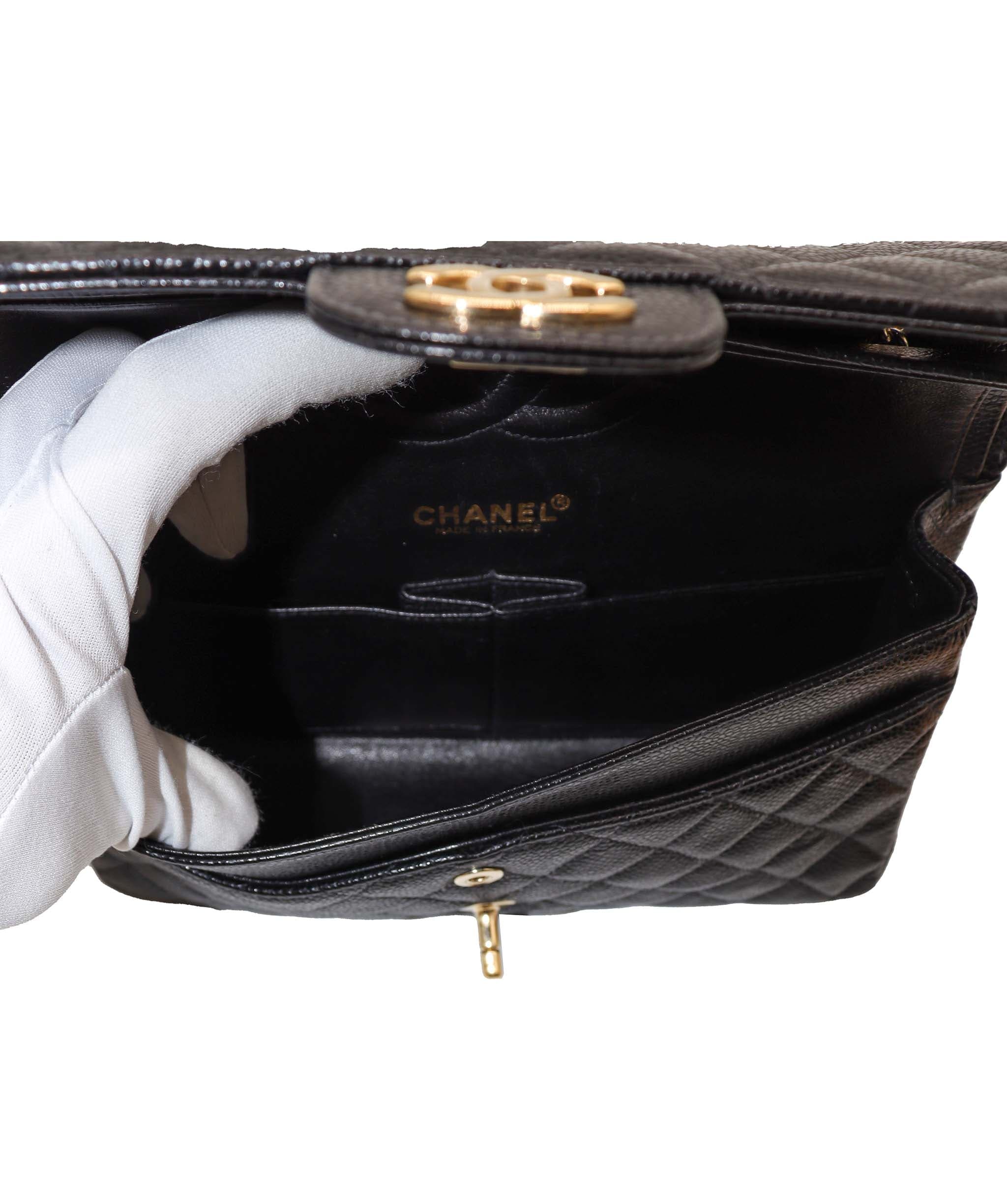 Chanel Chanel Classic Medium Caviar GHW Black DXBS2341