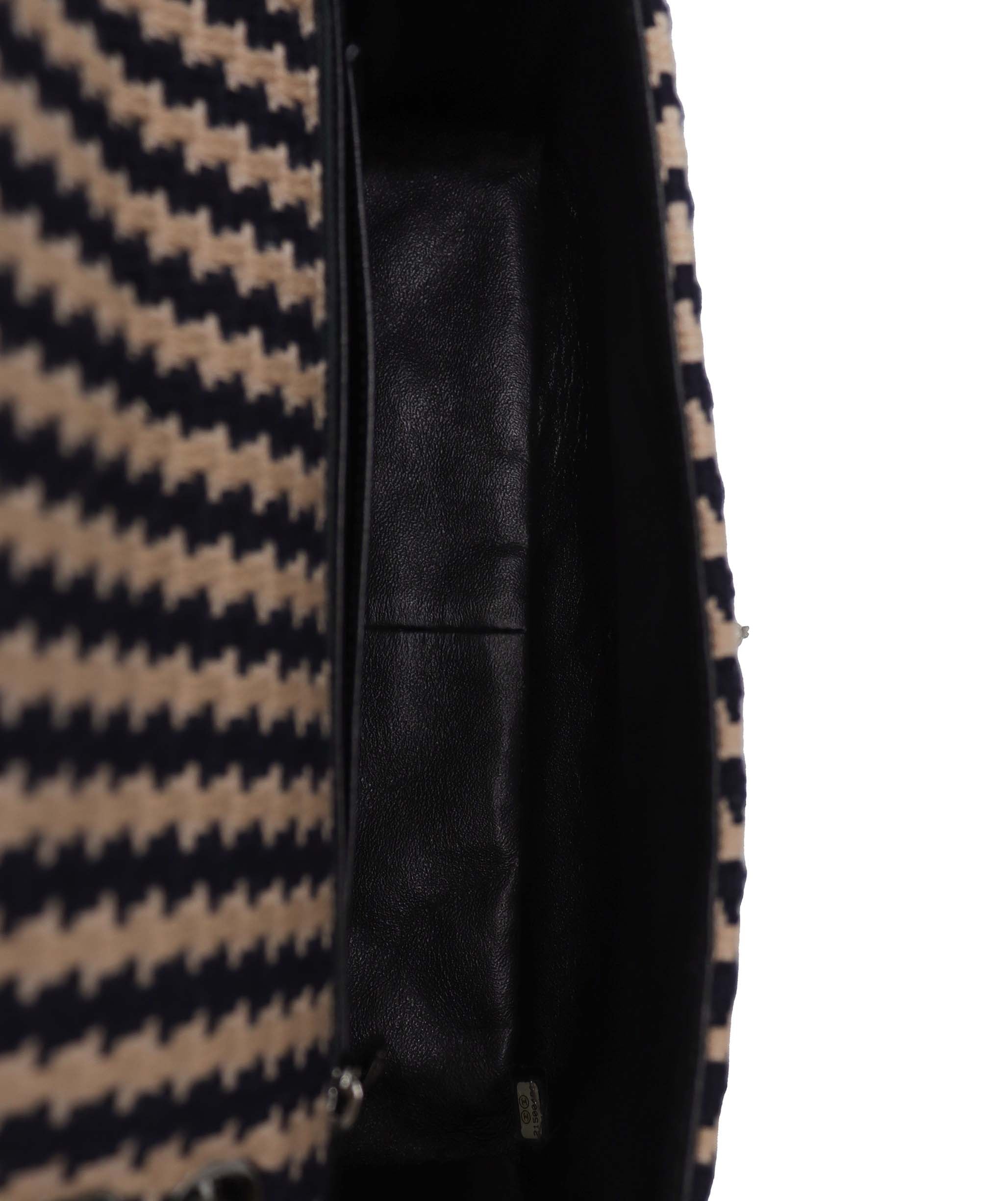 Chanel CHANEL Coco Logos Wool Chain Shoulder Beige/Navy DXBS3469