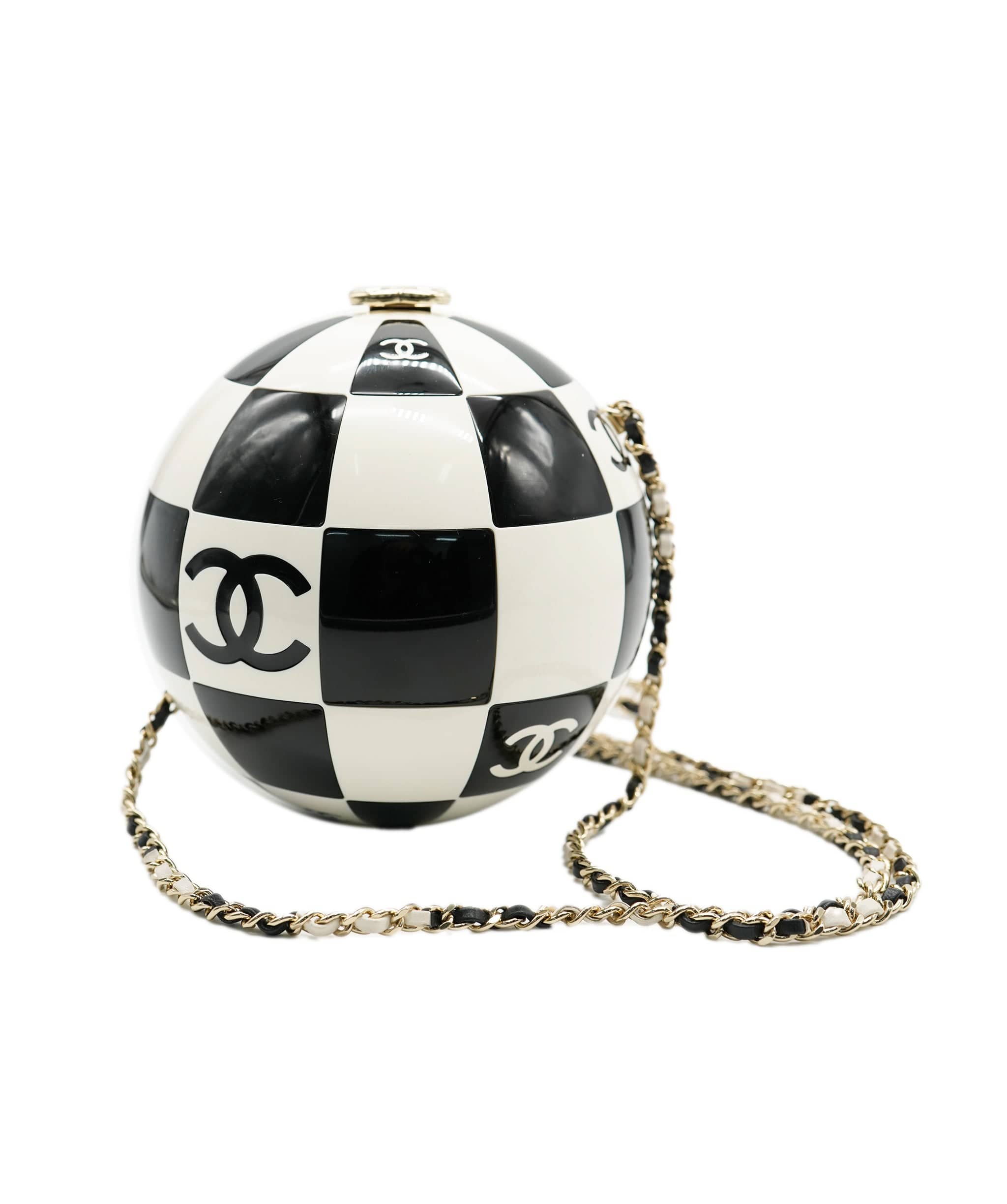 Chanel Chanel Cruise 2023/24 Sphere minaudiere  AGL2522