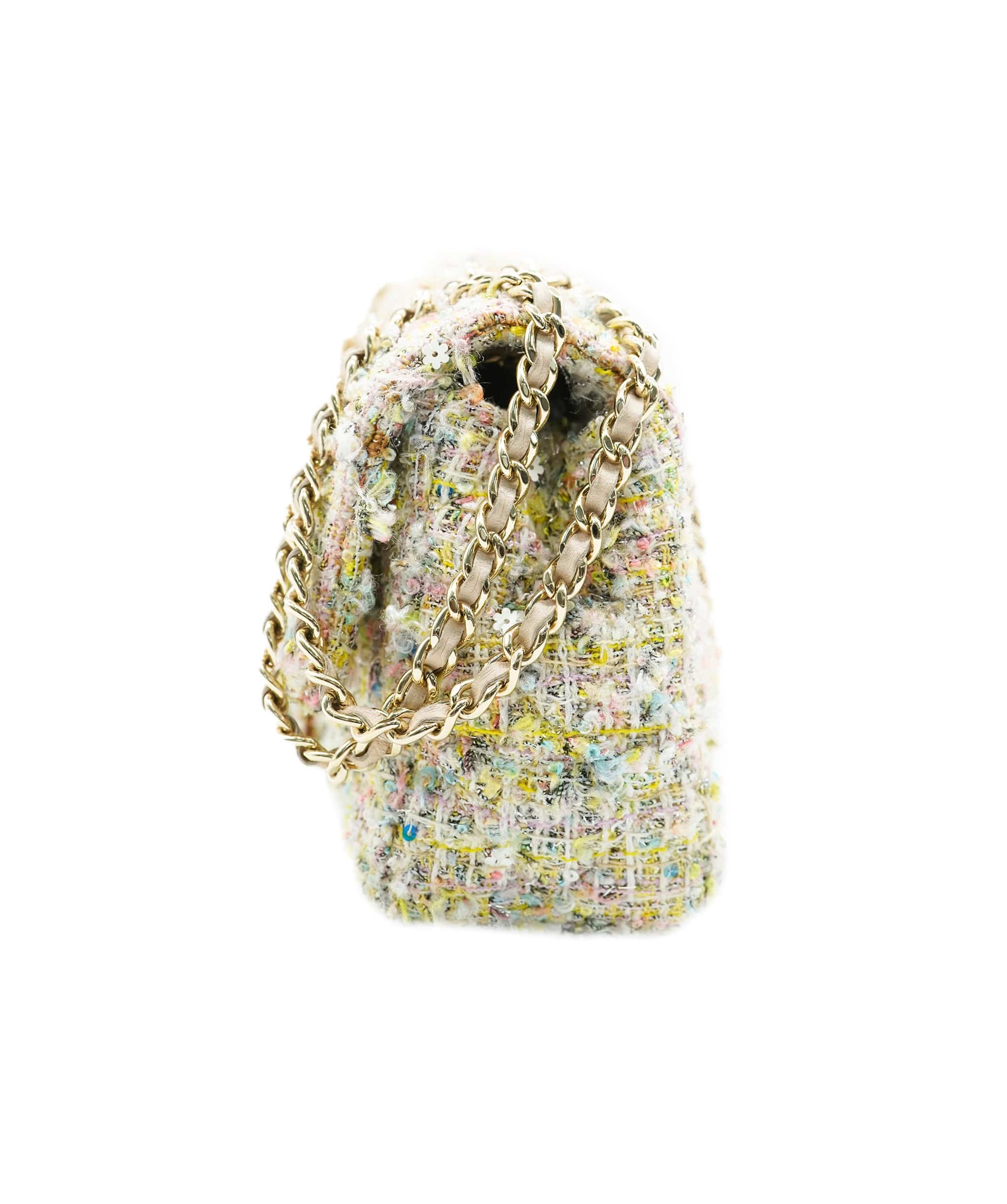 Chanel Chanel Garden Party Tweed Reissue Crossbody  ALC2631