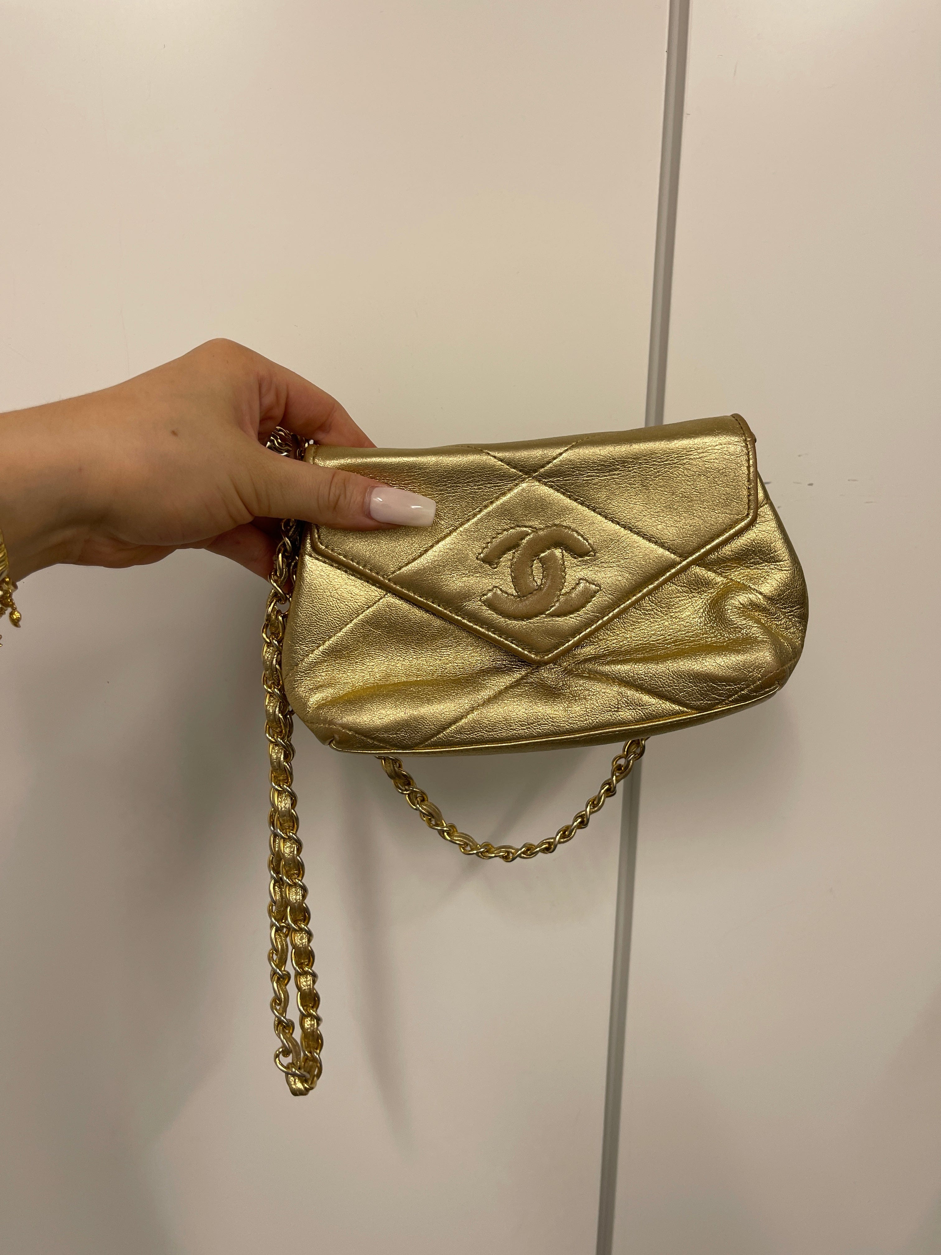 Chanel Chanel gold Chain Shoulder Bag - AJC0604
