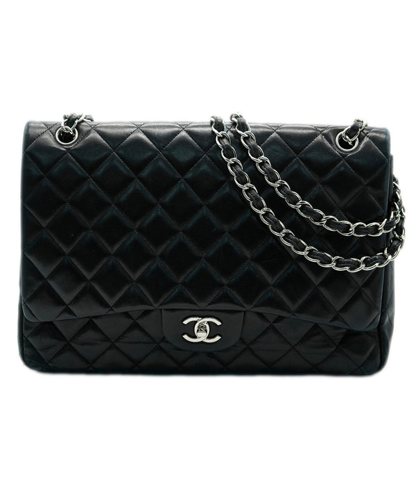 THE VAULT FILES  Classic black handbag, Fashion bags, Women handbags