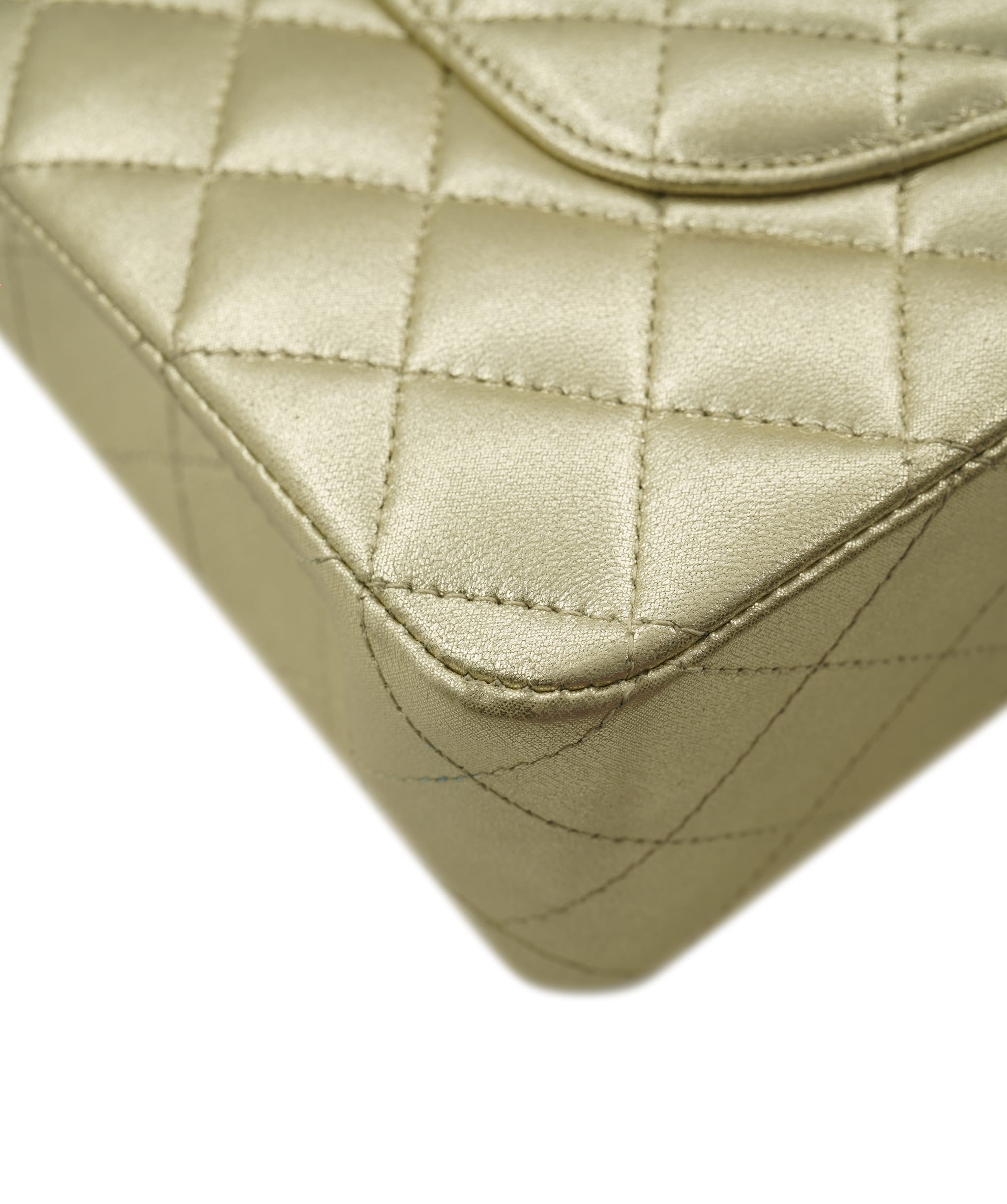 Chanel Chanel medium classic flap gold AKC0762