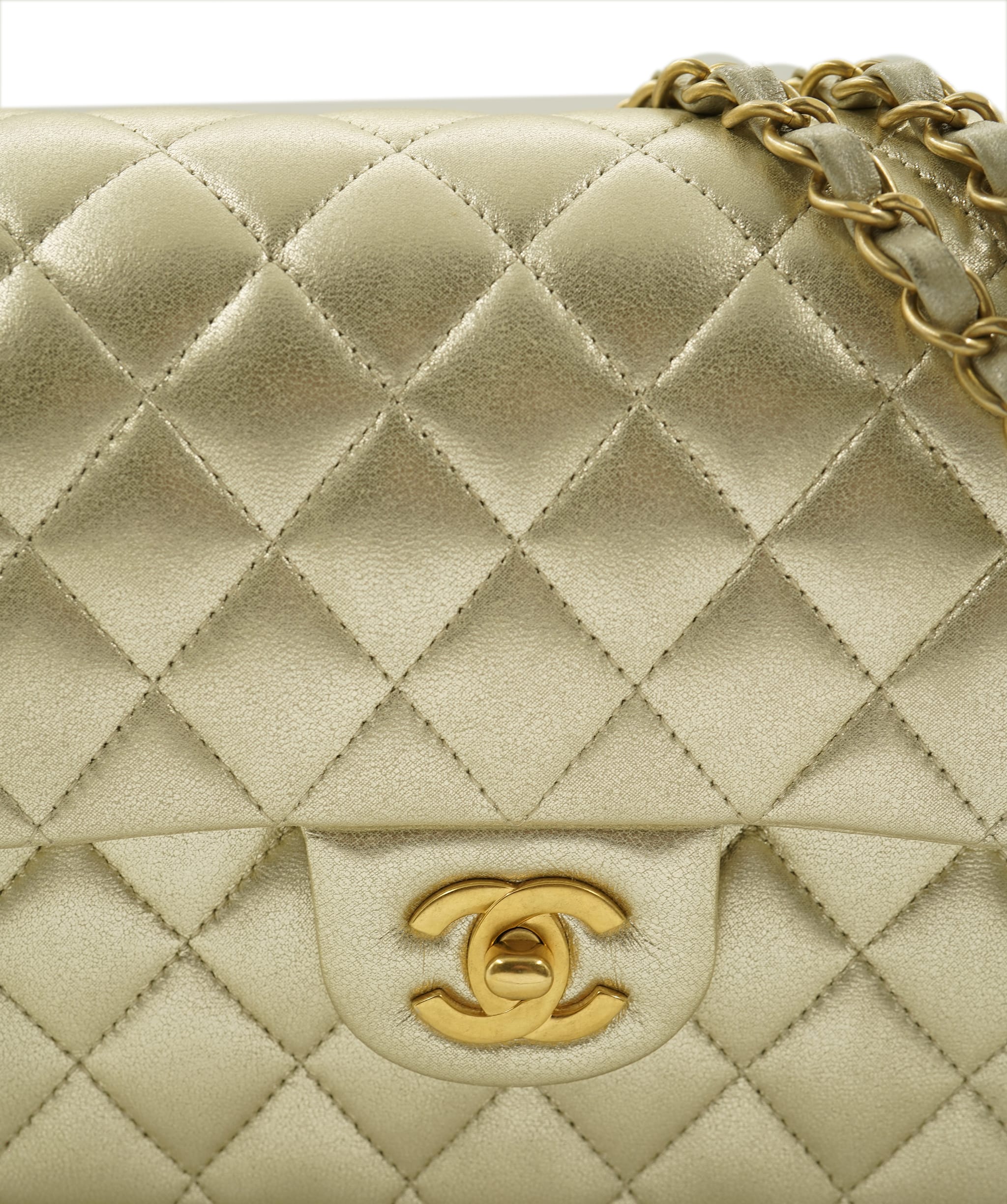 Chanel Chanel medium classic flap gold AKC0762