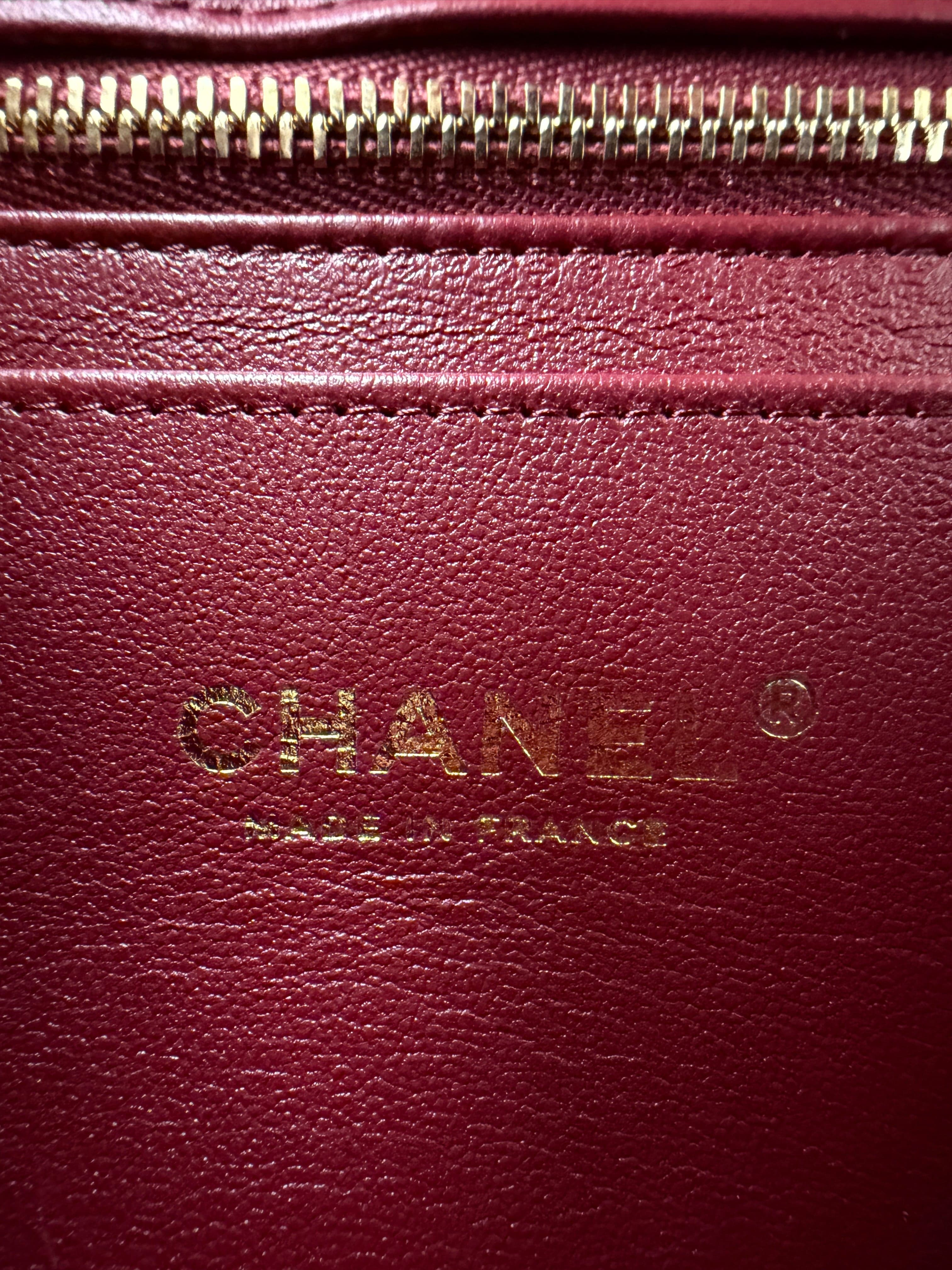 Chanel Chanel Metiers d’Art 2026 Flap Bag Light Beige & Black Lambskin & Gold-Tone Metal