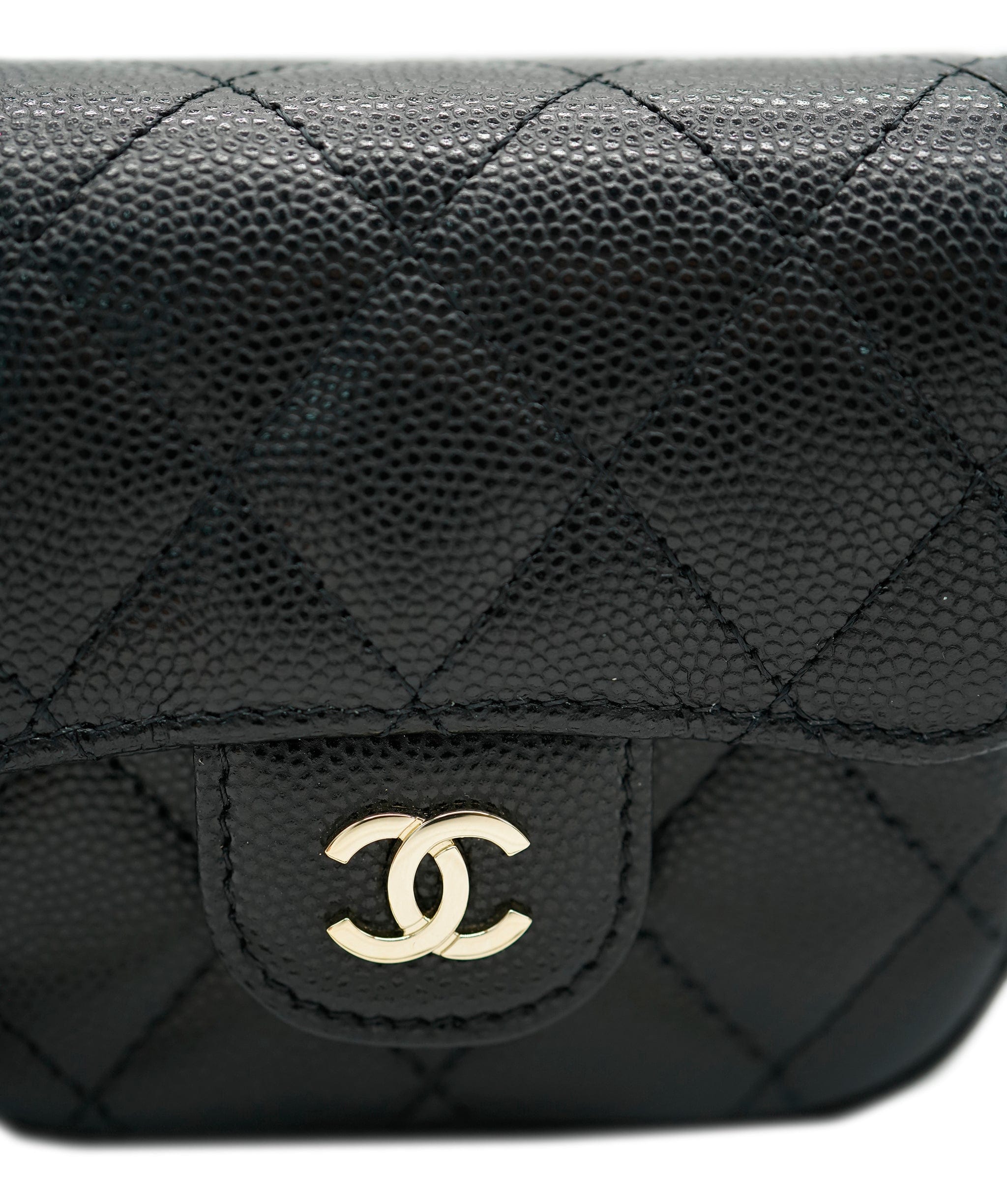 Chanel Chanel mini caviar crossbody ALC0580