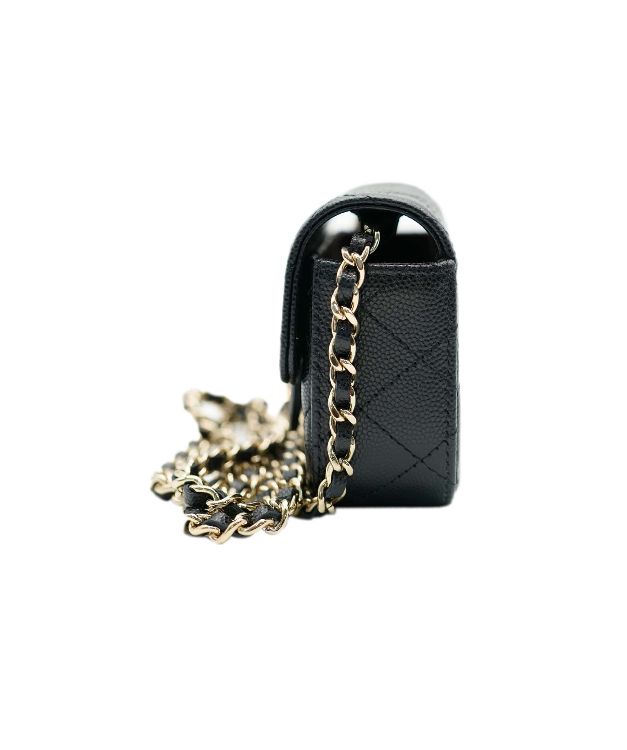 Chanel Chanel mini caviar crossbody ALC0580