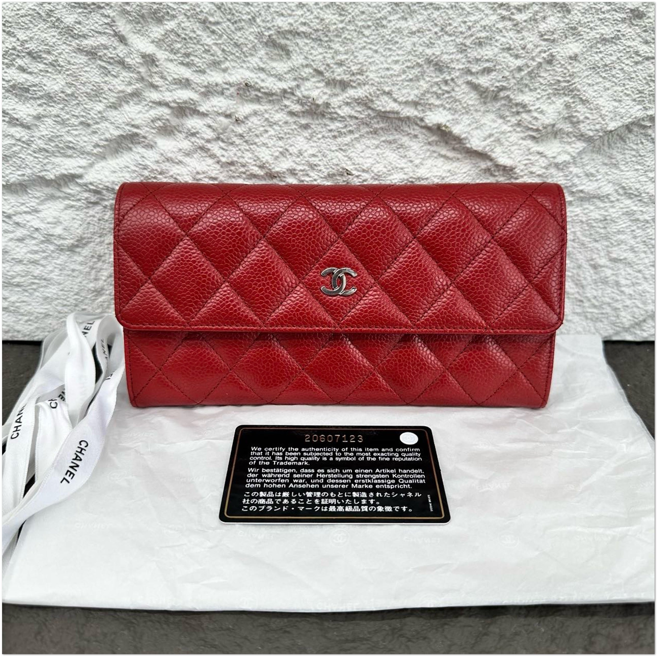 Chanel CHANEL Red Folding Wallet C19499819016