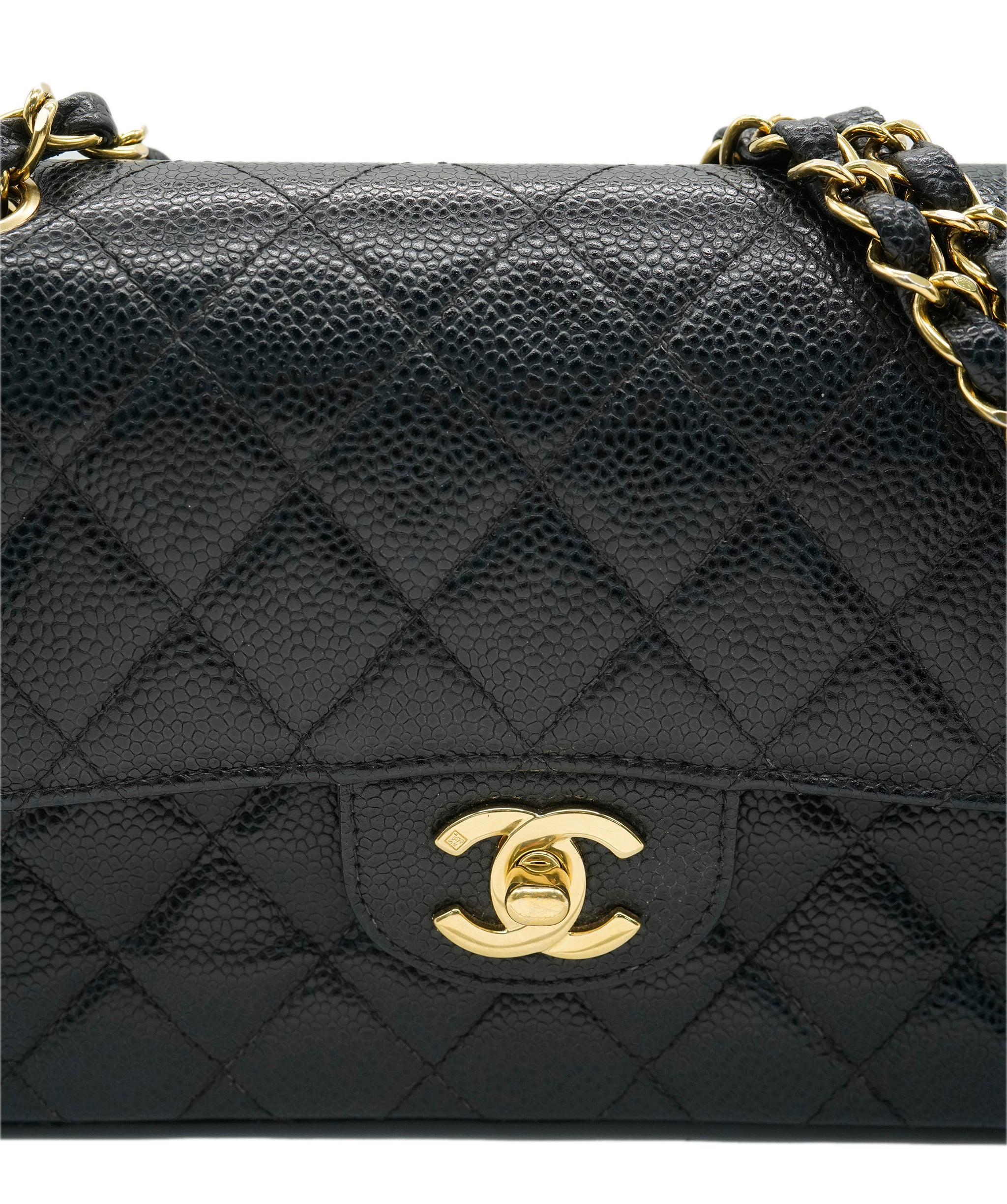 Chanel Chanel small black caviar vintage bag AKC0088