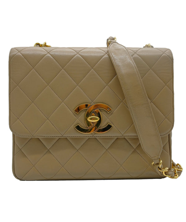 quilting women chanel bag