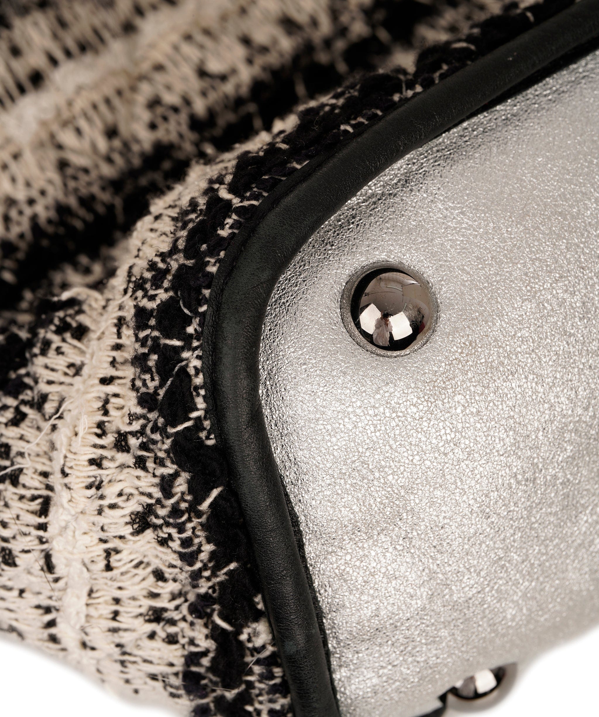 Chanel Chanel tote fur arctic FW2010 bag - APC0031