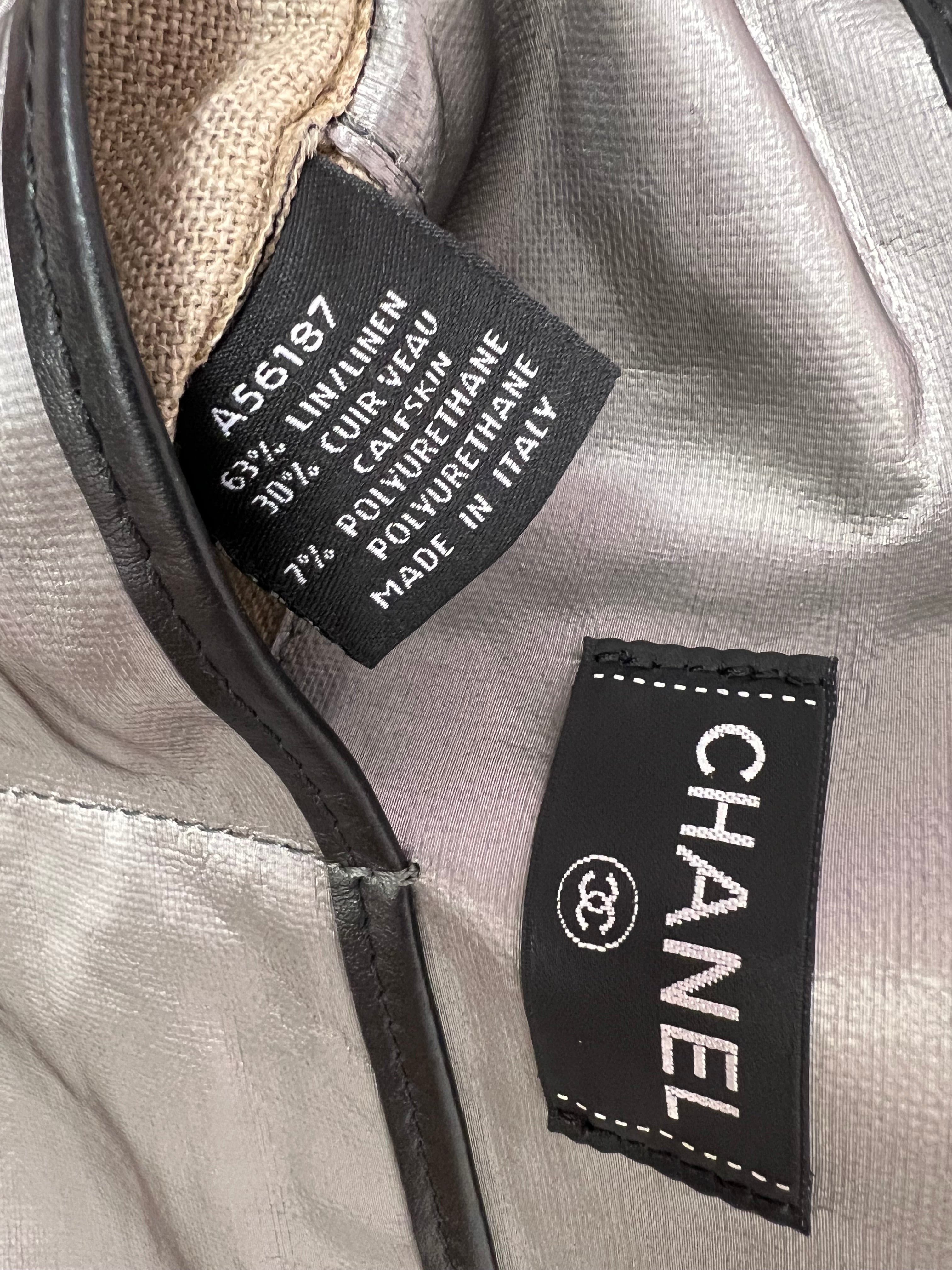 Chanel Chanel Tote Silver / Black  SKC1641