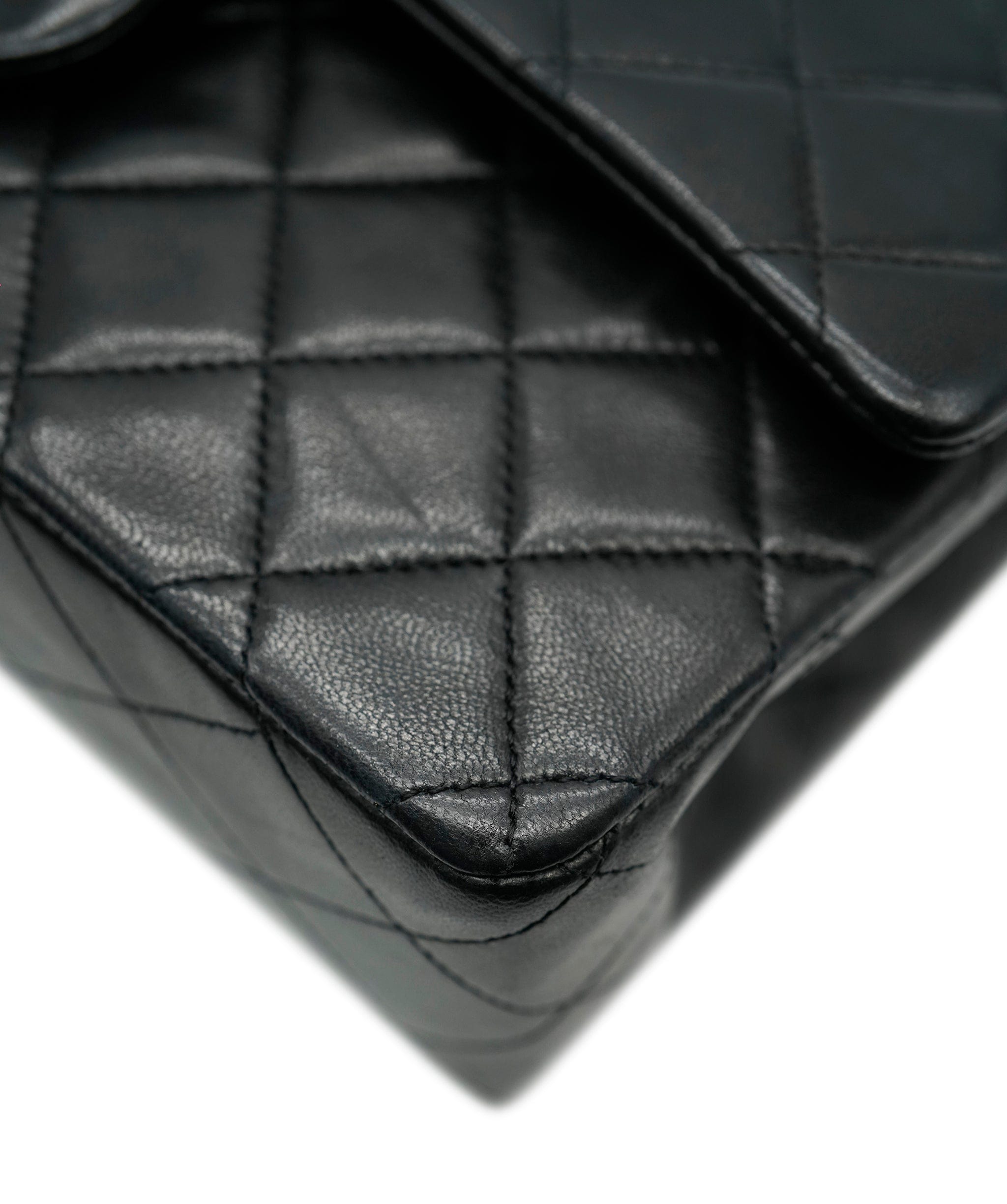 Chanel Chanel Vintage Classic Flap Medium Black Lambskin GHW #1 ASL10625