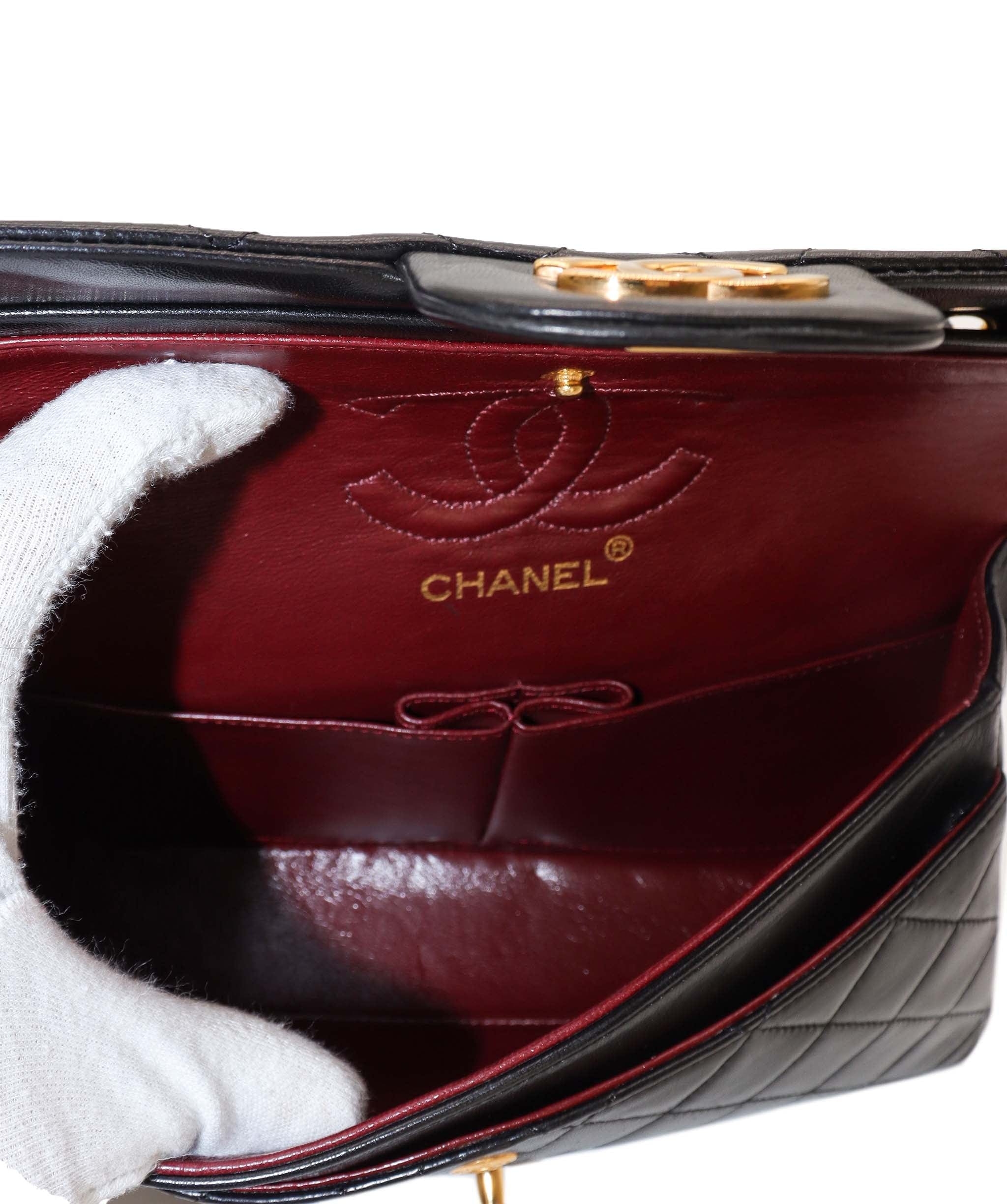 Chanel CHANEL VINTAGE CLASSIC FLAP SMALL 90241714 DXBS0988