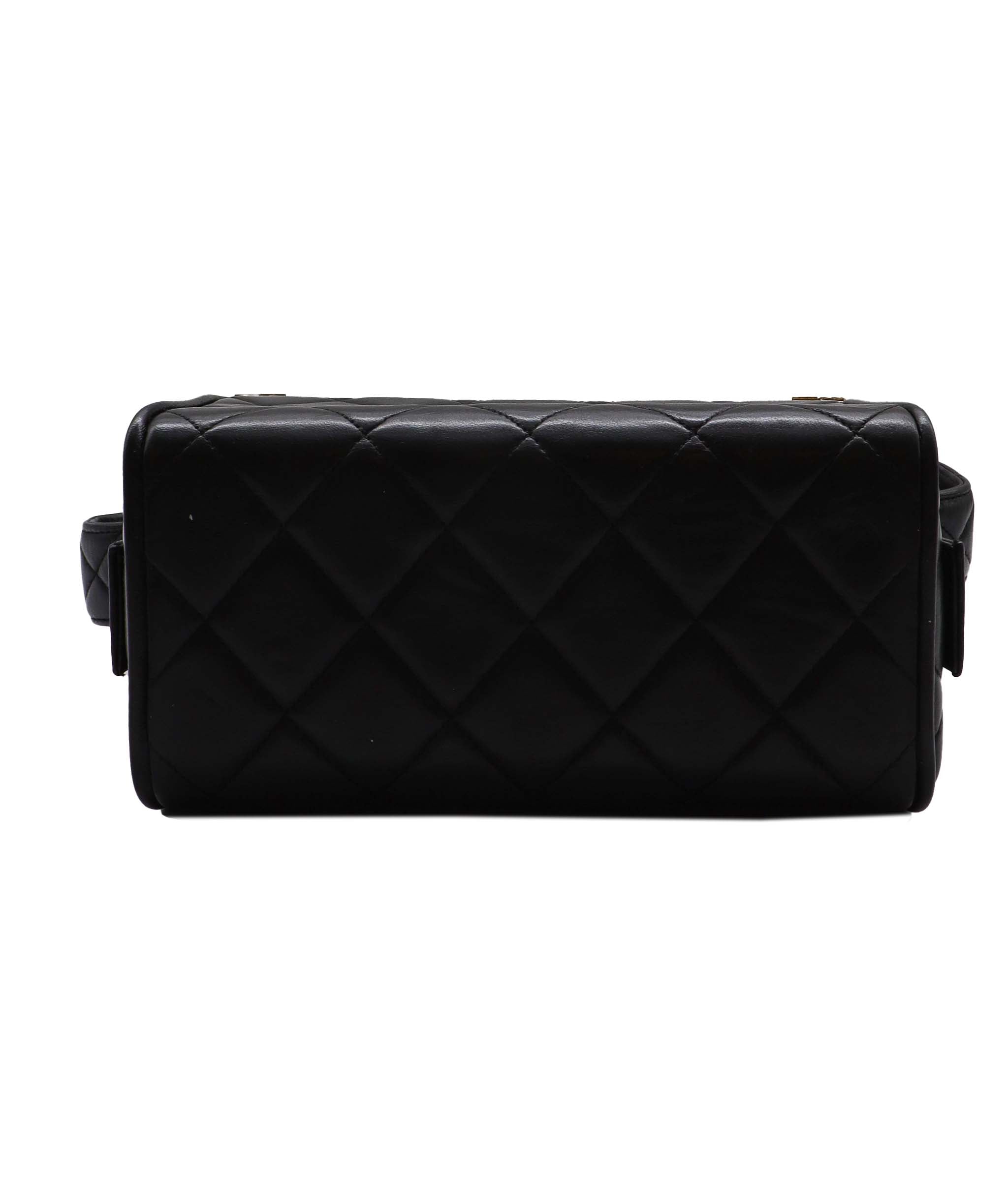 Chanel CHANEL VINTAGE HAND BAG BLACK LAMB SKIN 90228457