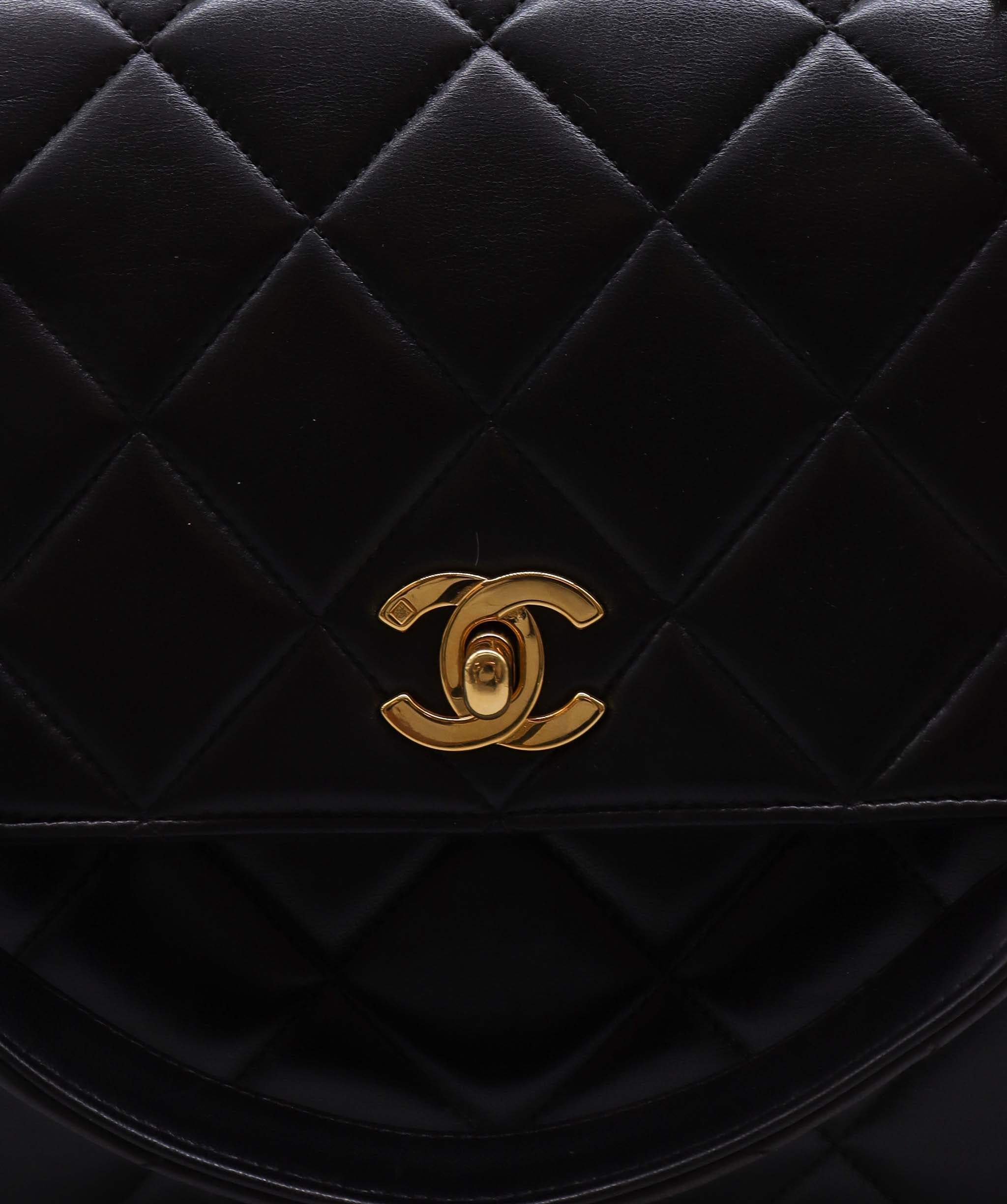 Chanel CHANEL VINTAGE MATELASSE CHAIN SHOULDER BAG BLACK LAMB SKIN 90194192