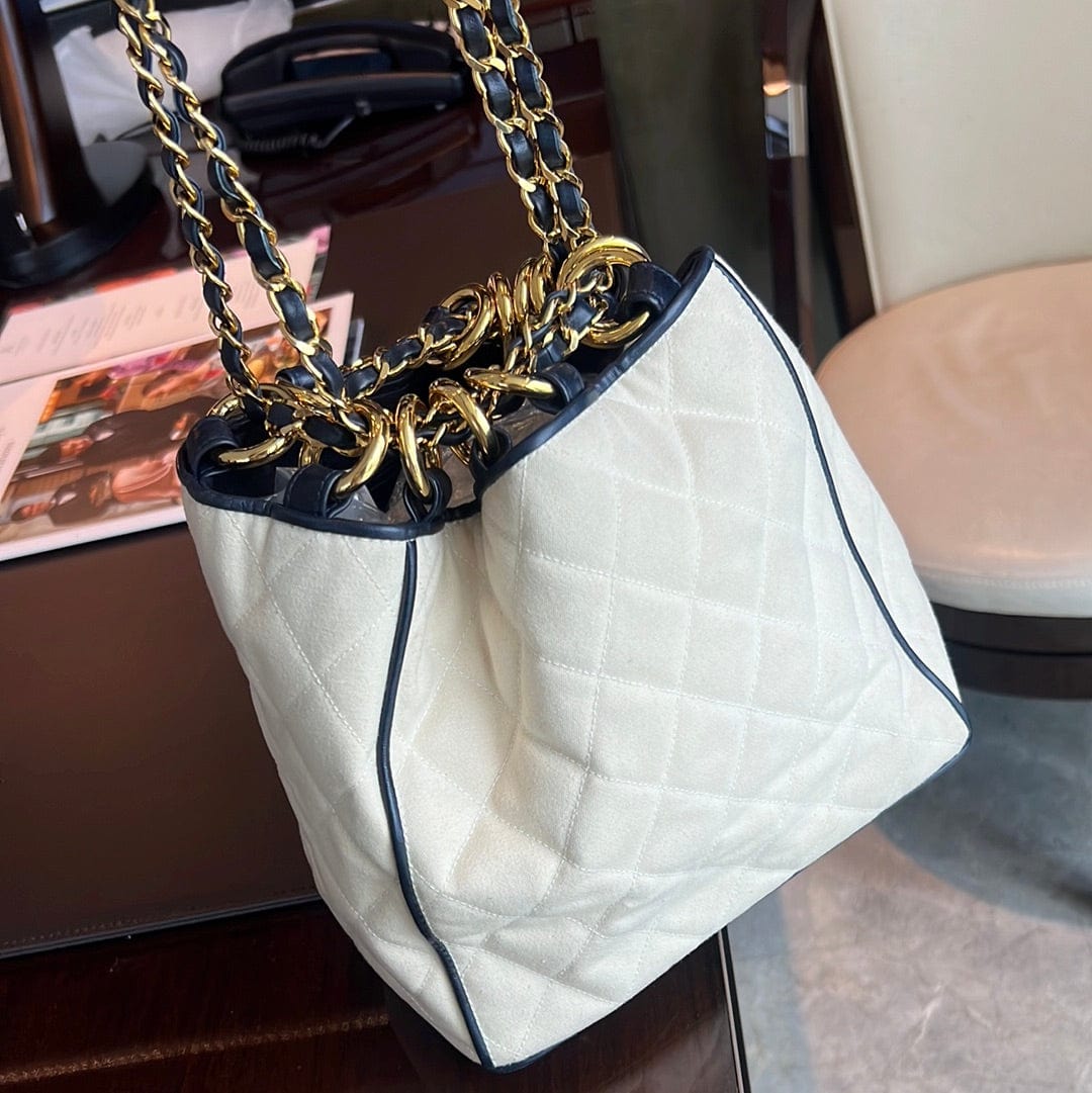 Chanel Chanel White Bucket Bag ASC4948