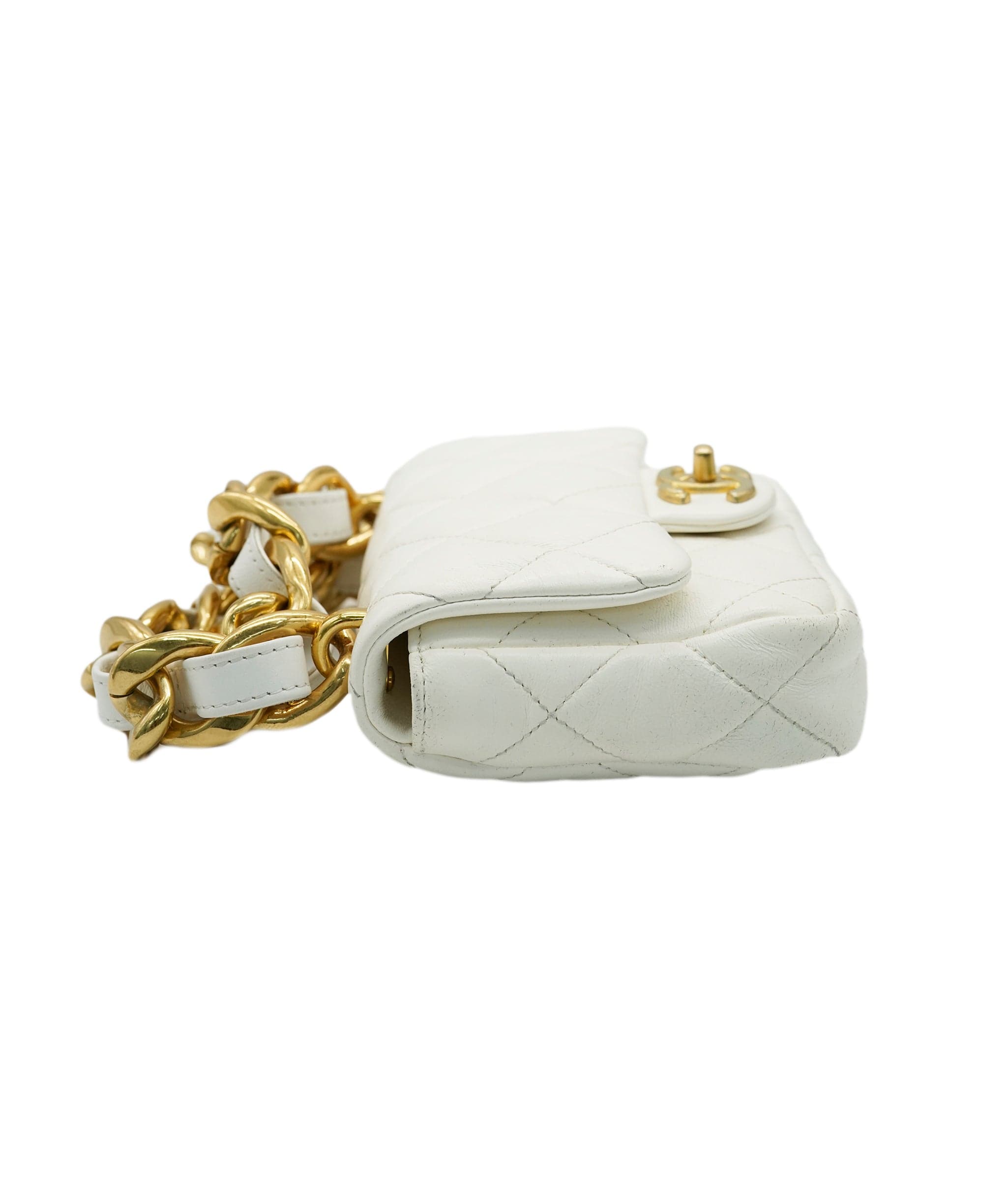 Chanel Chanel white funky town bag mini 22S AGL2554