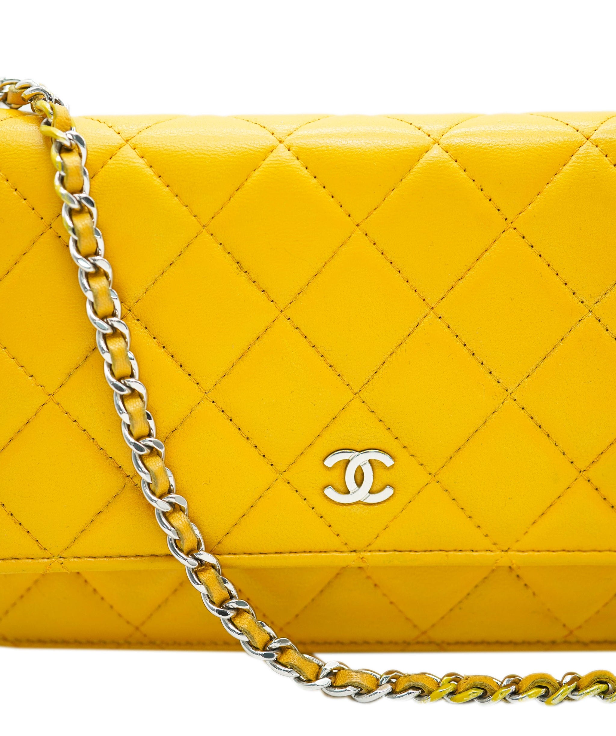 Chanel Chanel WOC yellow AVC1960