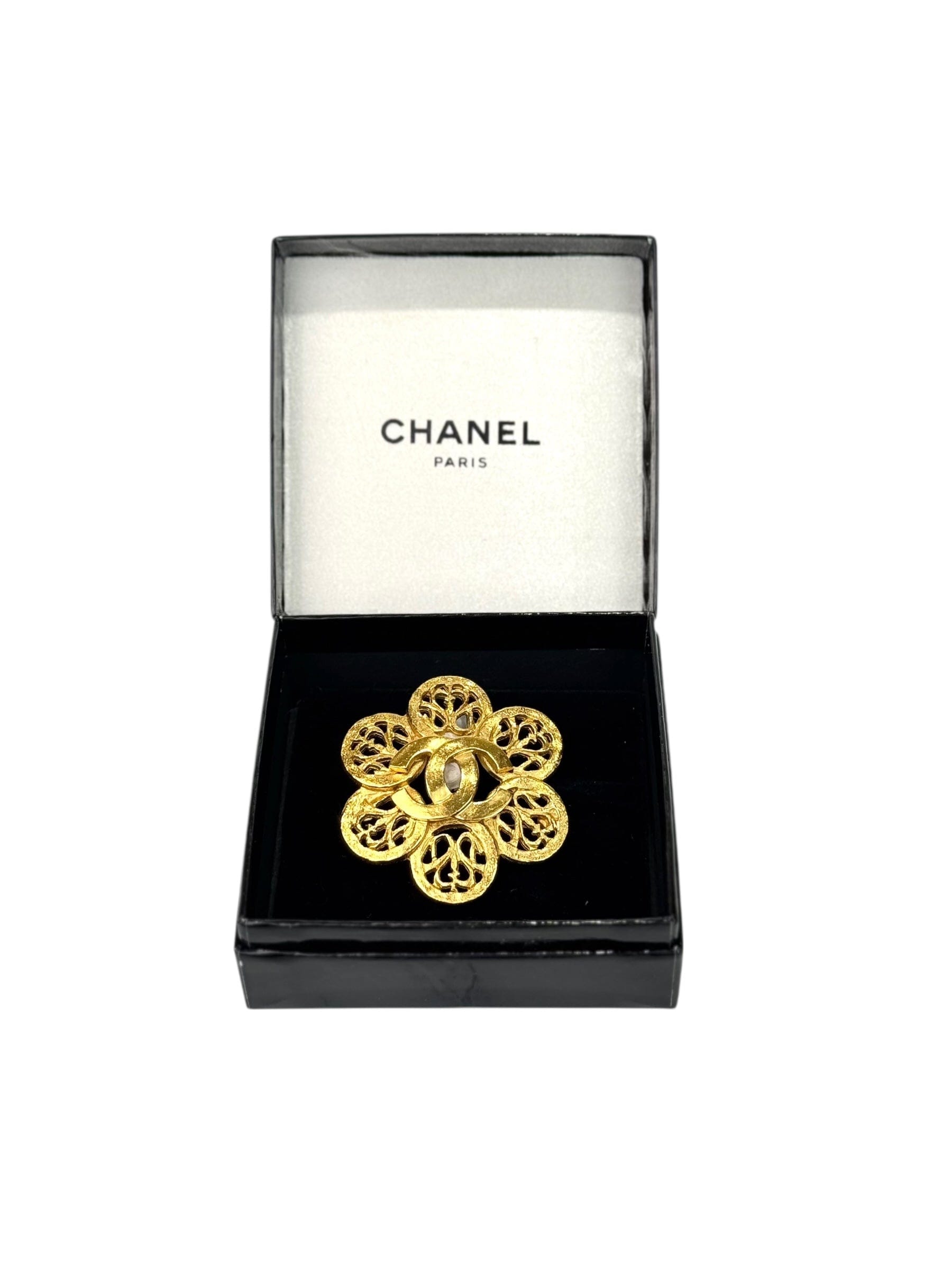 Chanel Chanel CC Logo Flower Vintage Brooch 95A
