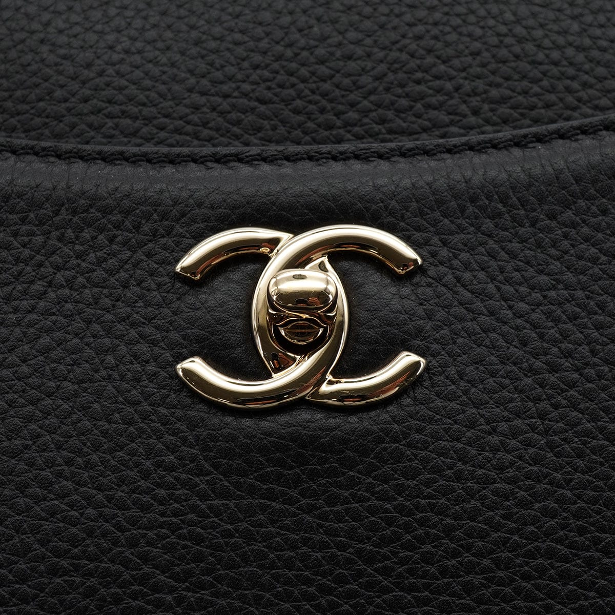 CHANEL CHANEL NEO EXECUTIVE TOTE SHOULDER BAG BLACK BEIGE LEATHER GOLD HARDWARE 90325809