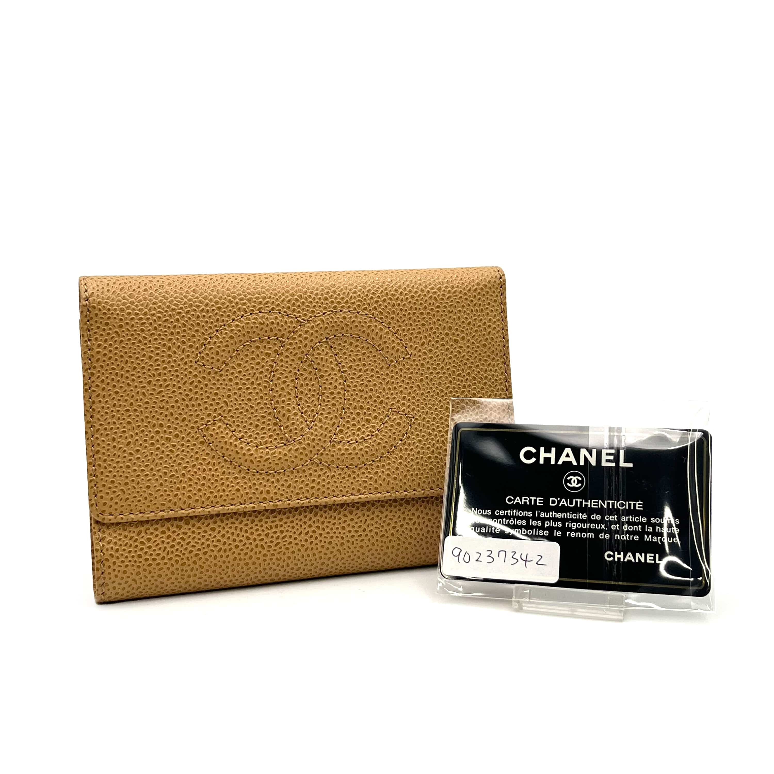 Chanel CHANEL VINTAGE BIFOLD COMPACT WALLET BEIGE CAVIAR SKIN 90237342