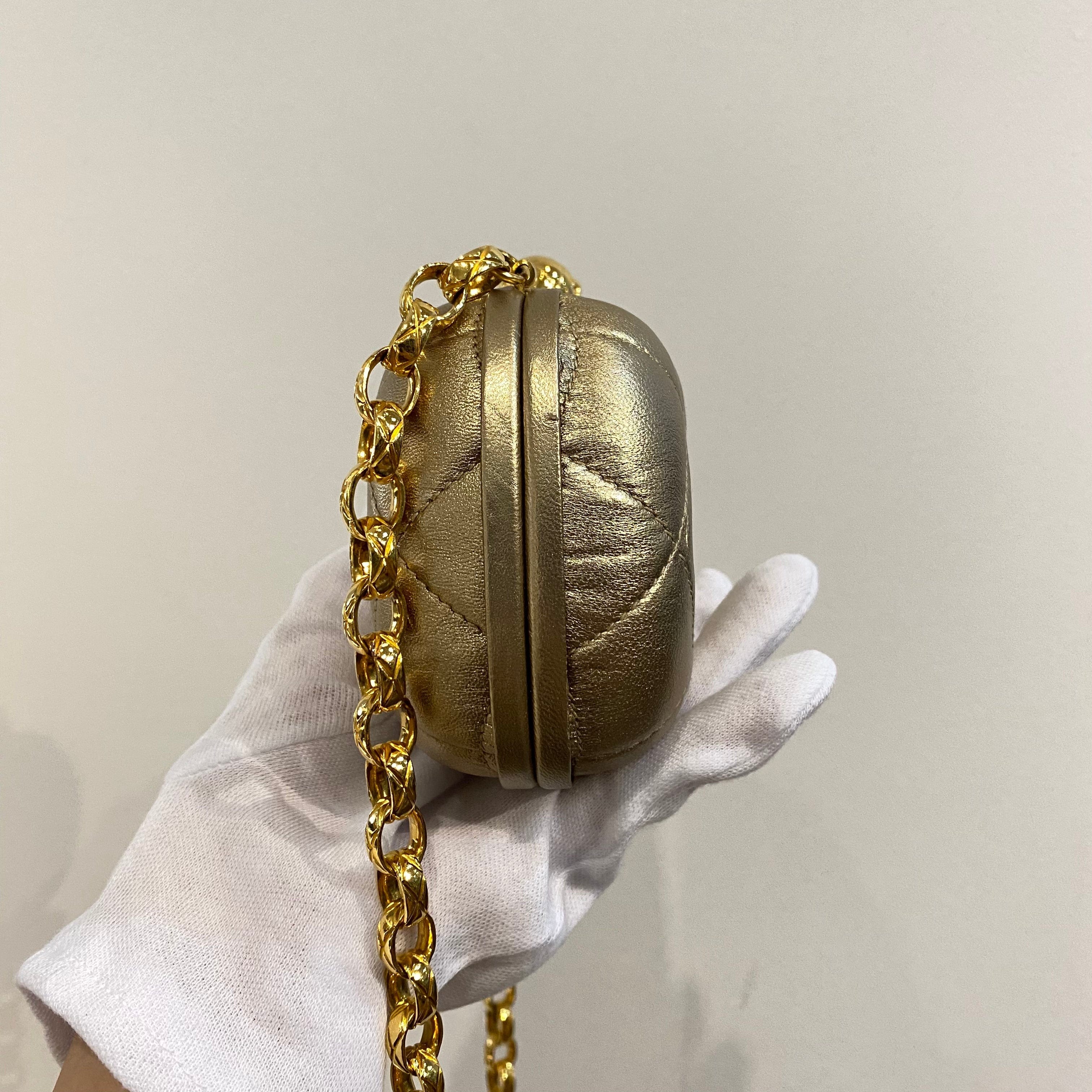 CHANEL VINTAGE BIJOU CHAIN SHOULDER BAG GOLD LAMB SKIN 90189295