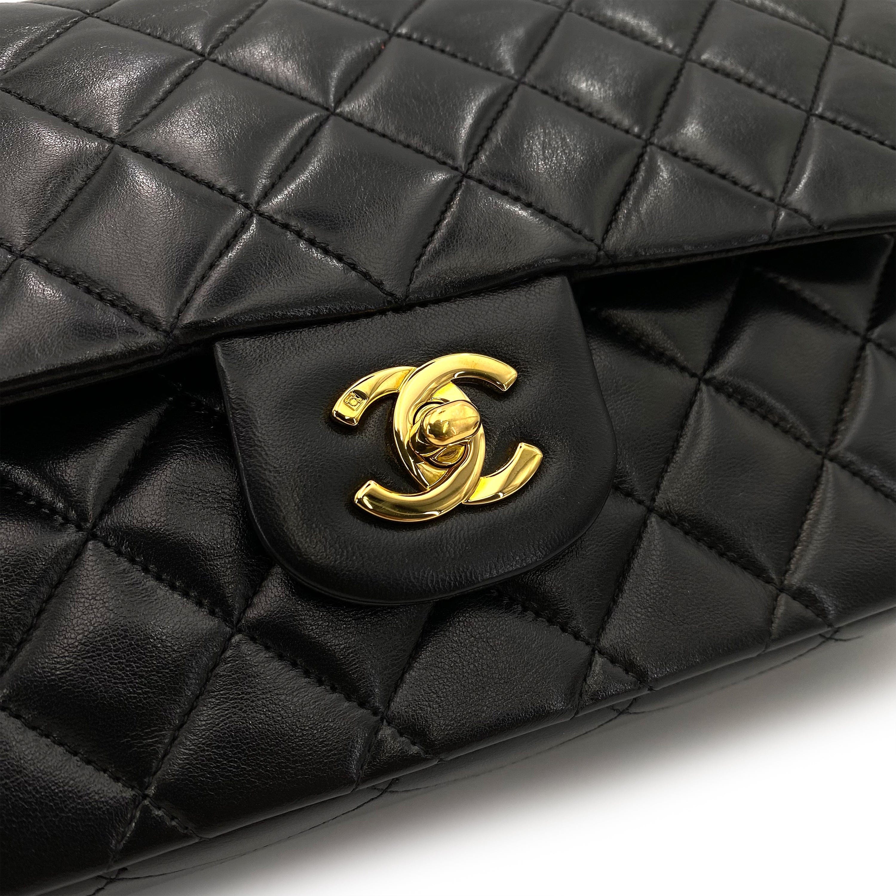 Chanel Chanel Vintage Classic Flap Medium Black Lambskin 90242348