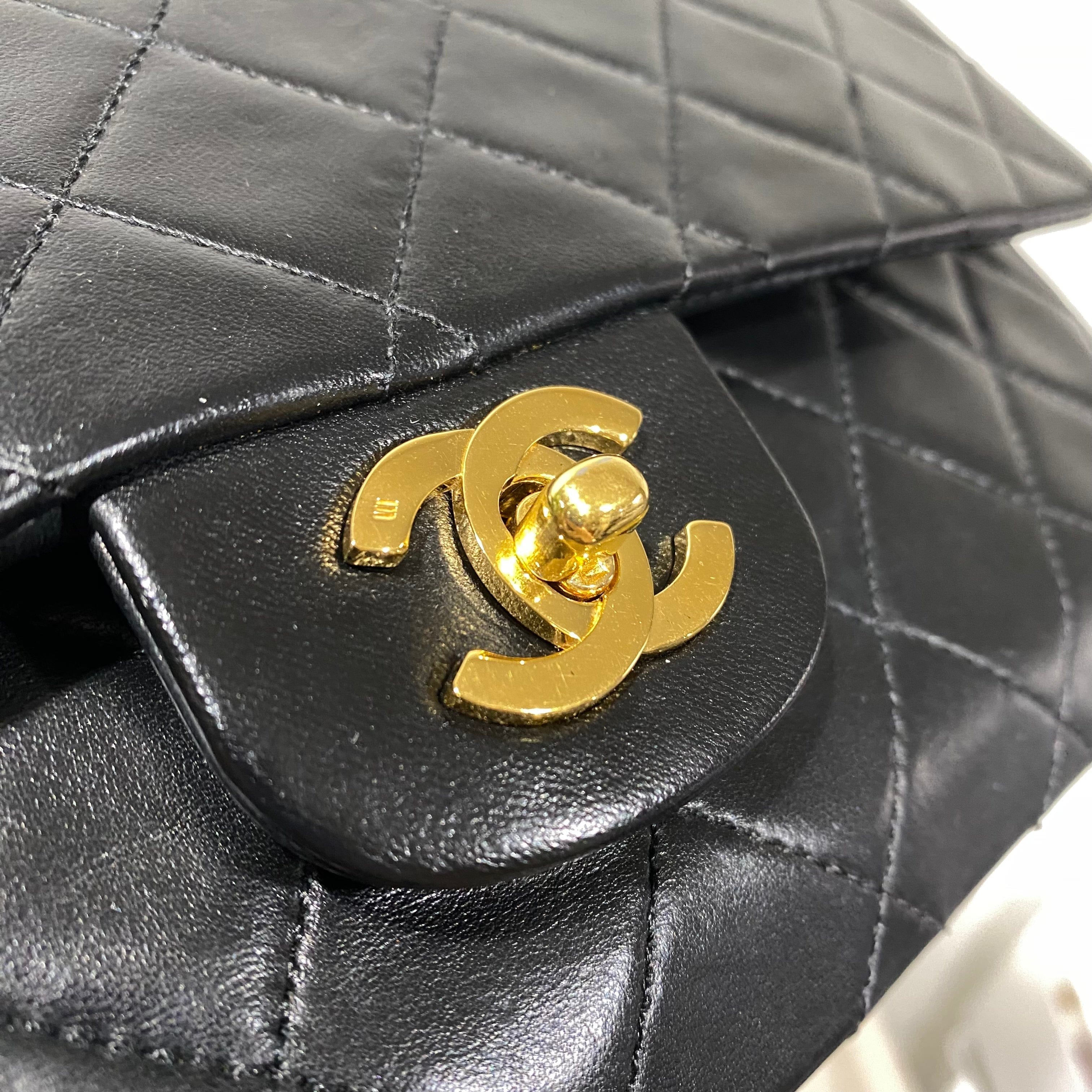 Chanel CHANEL VINTAGE CLASSIC FLAP MEDIUM BLACK LAMBSKIN GHW #0