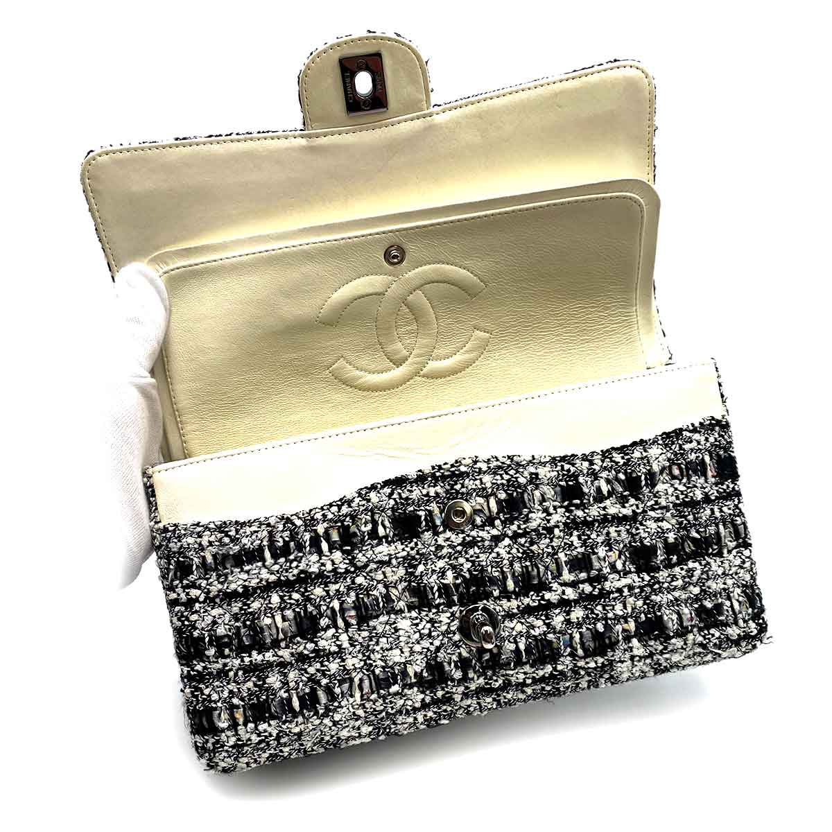 Chanel CHANEL VINTAGE CLASSIC FLAP MEDIUM CHAIN SHOULDER BAG BLACK WHITE TWEED 90225108