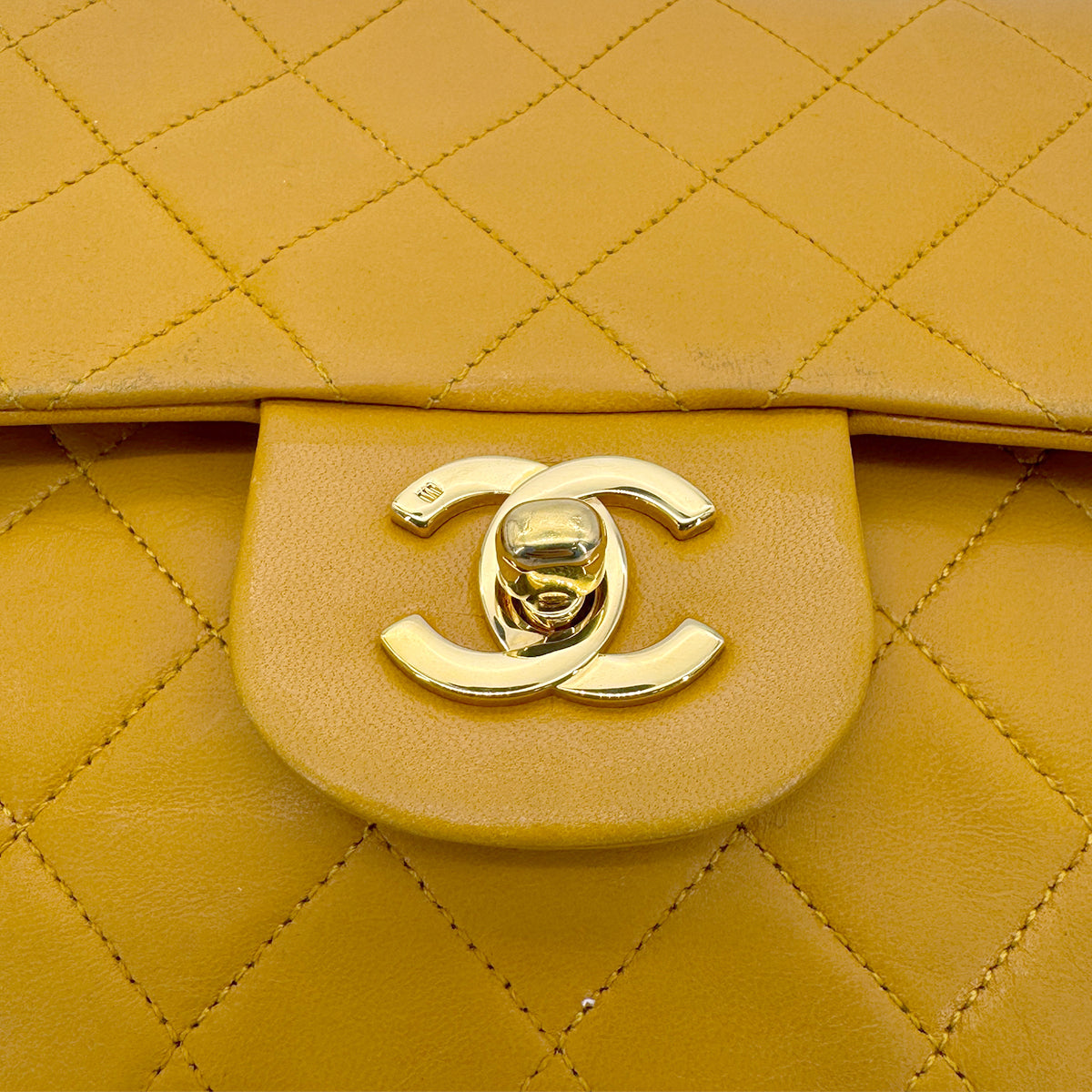 Chanel CHANEL VINTAGE CLASSIC FLAP SMALL CHAIN SHOULDER BAG CAMEL LAMB SKIN 90267456