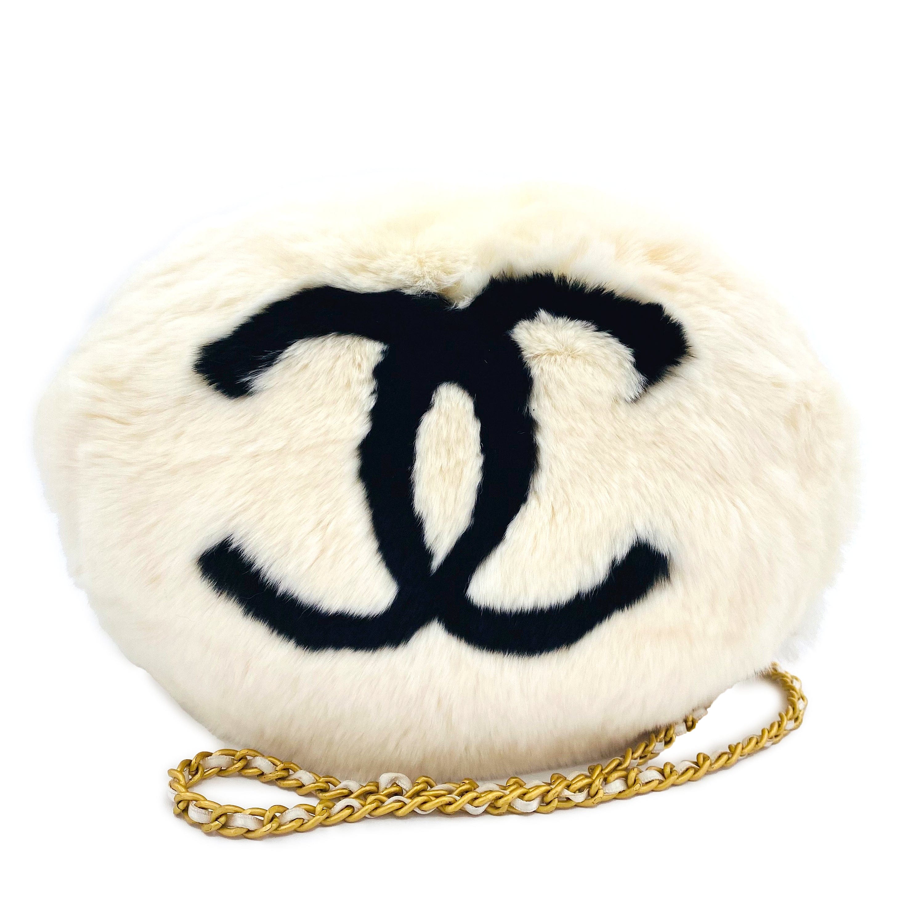 Chanel CHANEL VINTAGE COCOMARK ARM WARMER CHAINSHOULDER BAG WHITE FUR 90208932