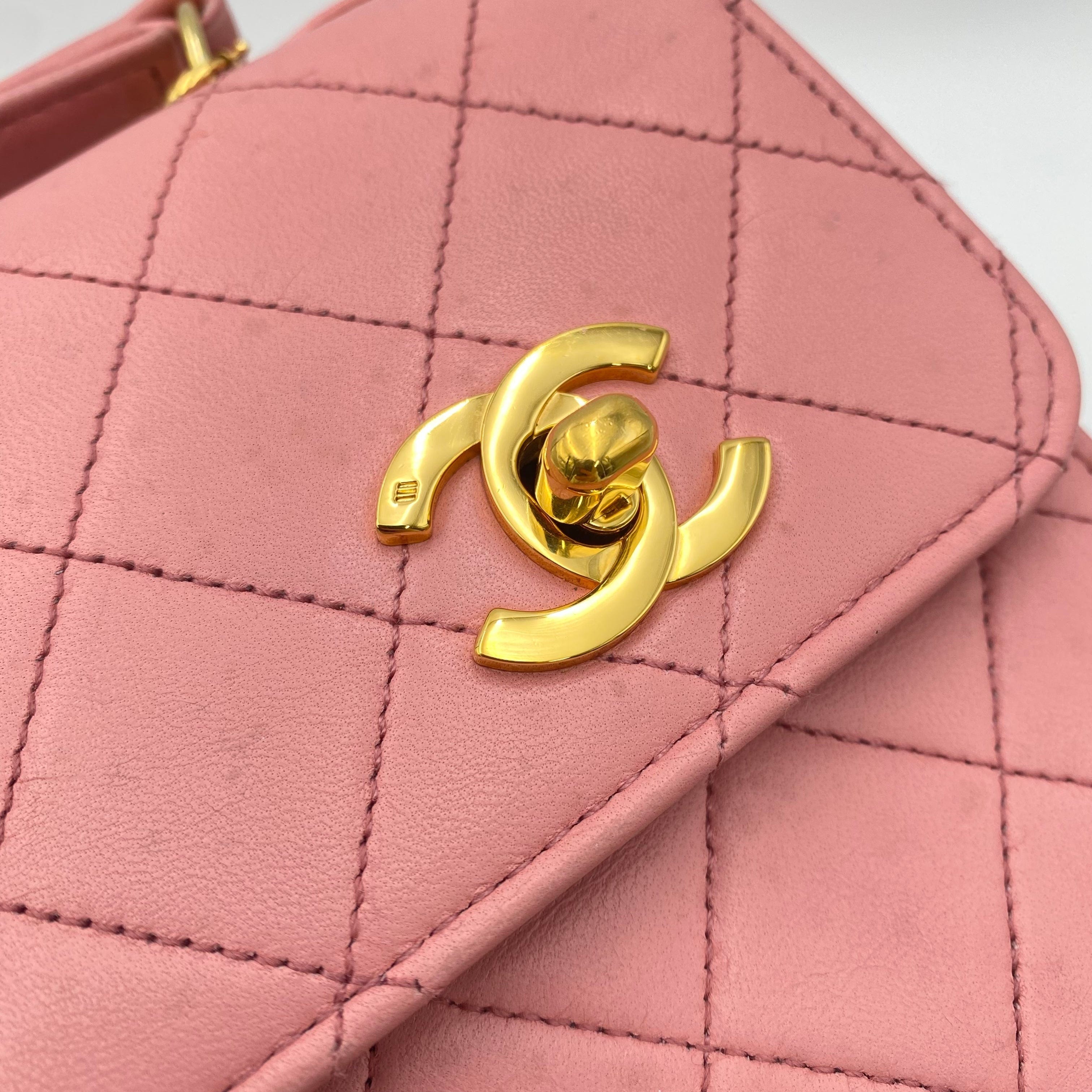 Chanel CHANEL VINTAGE DOUBLE TURN LOCK CHAIN SHOULDER BAG PINK LAMB SKIN 90218037