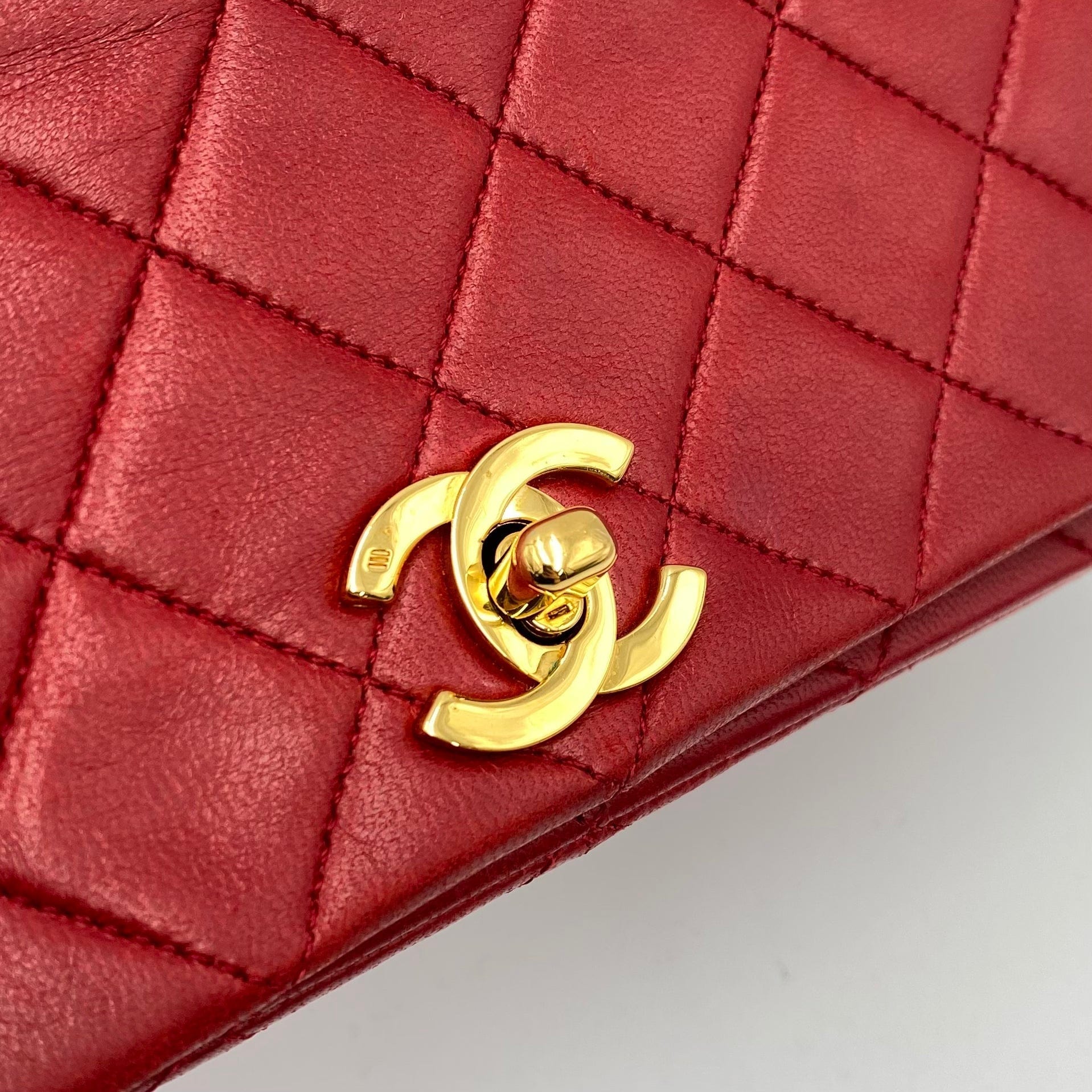 Chanel CHANEL VINTAGE FULL FLAP CHAIN SHOULDER BAG RED LAMB SKIN 90221025
