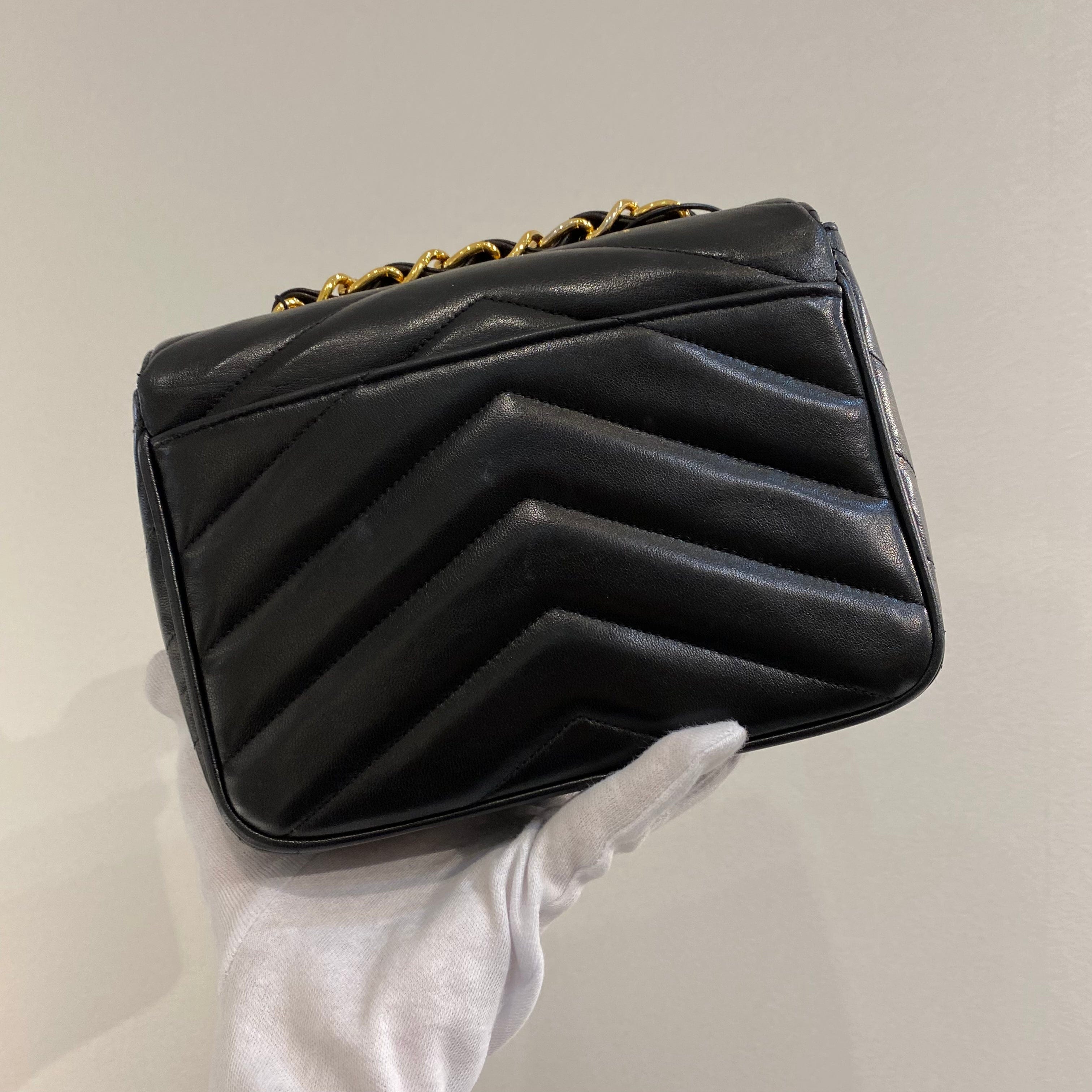 Chanel CHANEL VINTAGE MINI CHEVRON CHAIN SHOULDER BAG BLACK LAMB SKIN 90157676