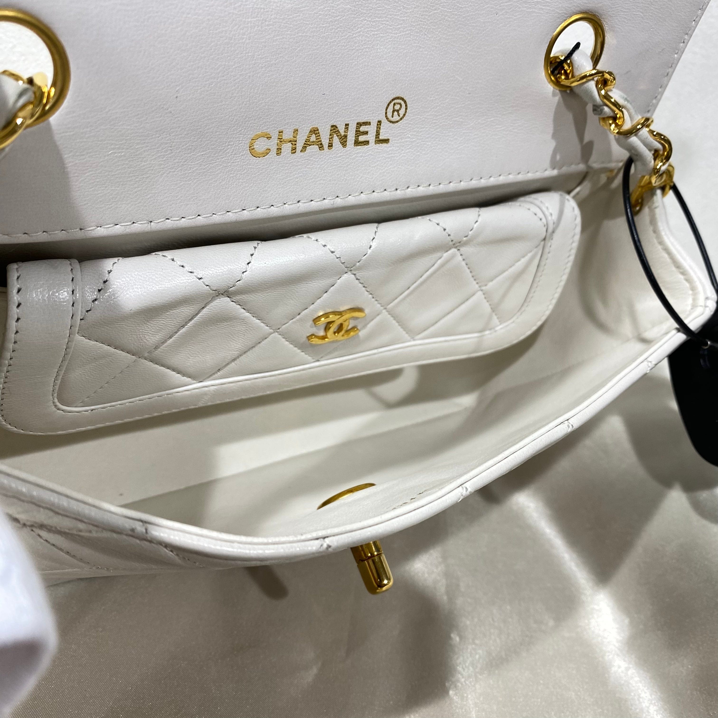 Chanel Chanel Vintage Wide Flap White Lambskin GHW #1